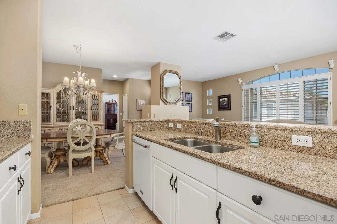 https://cdn.realtyfeed.com/cdn/127/260008451/493db1cd1d43621052c88e1388ad4017.webp