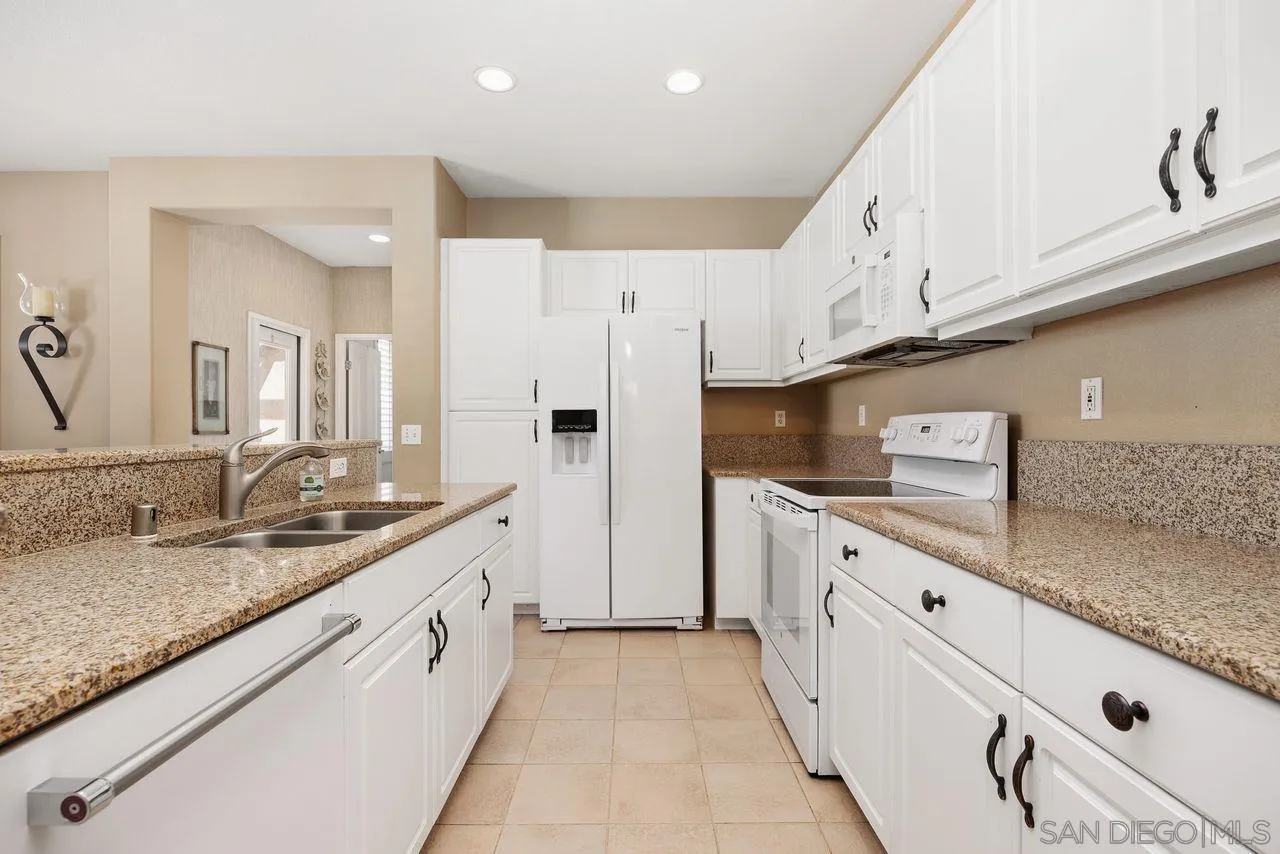 https://cdn.realtyfeed.com/cdn/127/260008451/f88c1c35ef260873e98284fb75a6ecd1.webp