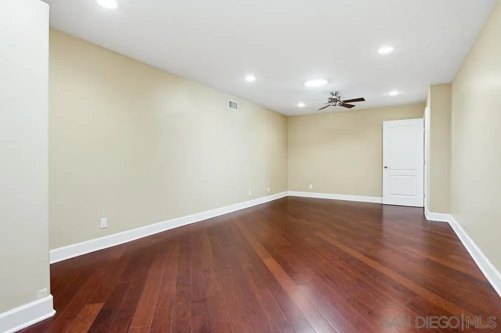 https://cdn.realtyfeed.com/cdn/127/260008452/168468778b15864b68156802fc5c833f.webp