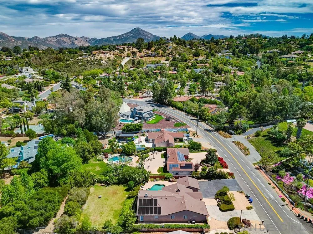 https://cdn.realtyfeed.com/cdn/127/260008452/6b40e56e2ddadcaa8a5c971608527517.webp