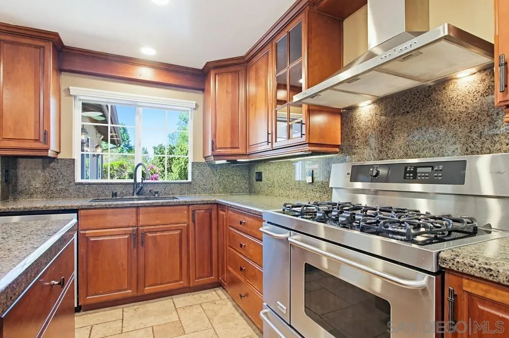 https://cdn.realtyfeed.com/cdn/127/260008452/72b64aec043fb1cd88299002c2736ff3.webp
