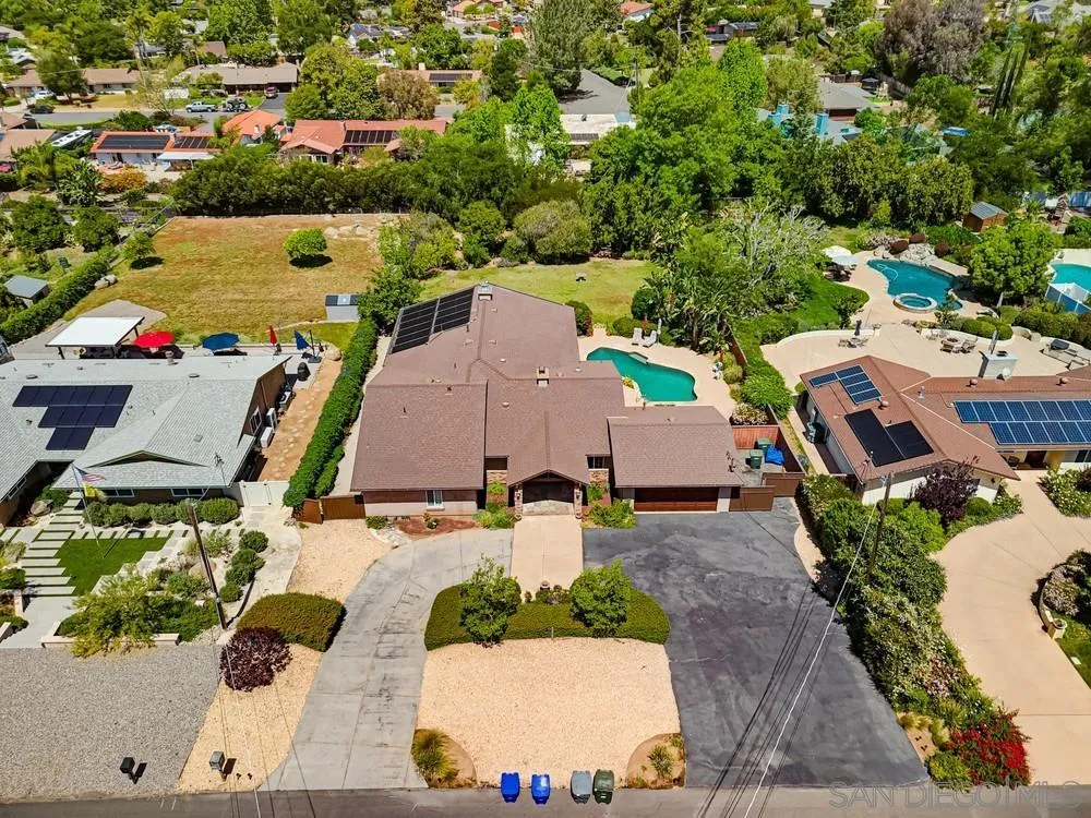 https://cdn.realtyfeed.com/cdn/127/260008452/923b7ef35c4193b2e5c58ec66ead5872.webp