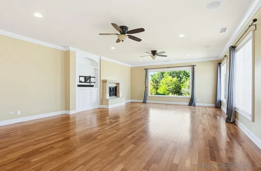 https://cdn.realtyfeed.com/cdn/127/260008452/b09dc741f8ee376a5f7c64400a8c90a2.webp