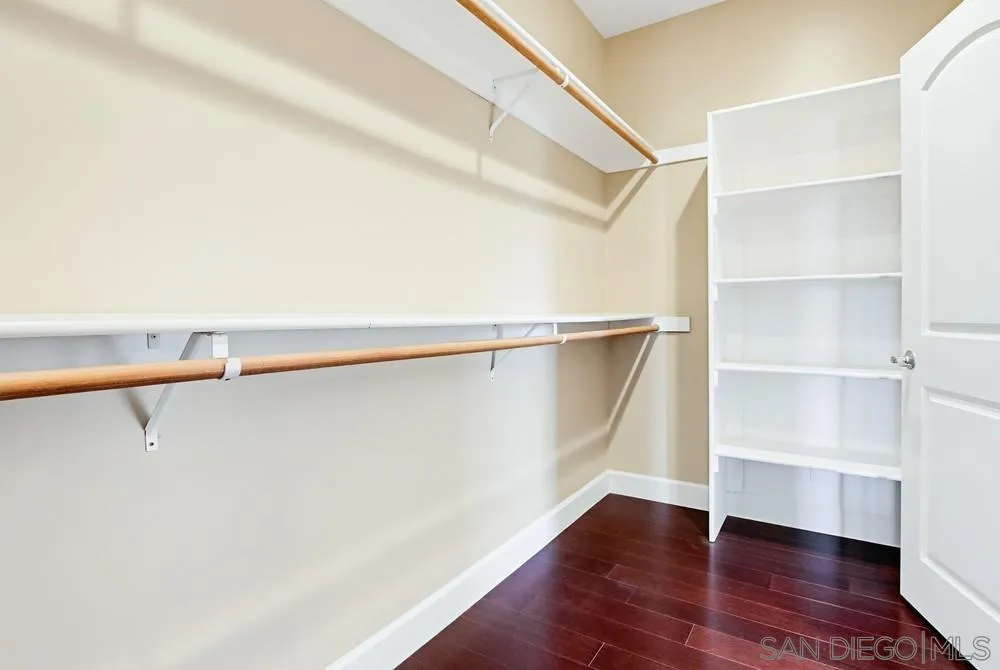 https://cdn.realtyfeed.com/cdn/127/260008452/b52ffb7861927483b12b7228c3e68338.webp