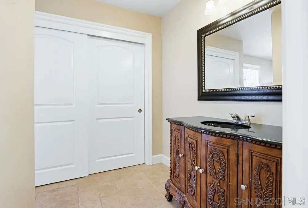 https://cdn.realtyfeed.com/cdn/127/260008452/b9d6eb7e0bcdd2a89c2fe901ee601f36.webp