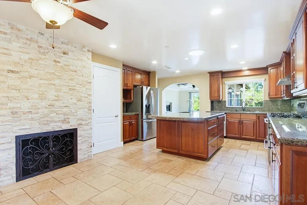 https://cdn.realtyfeed.com/cdn/127/260008452/dbeab7f19dcd5ea3b07f22e111251d7d.webp