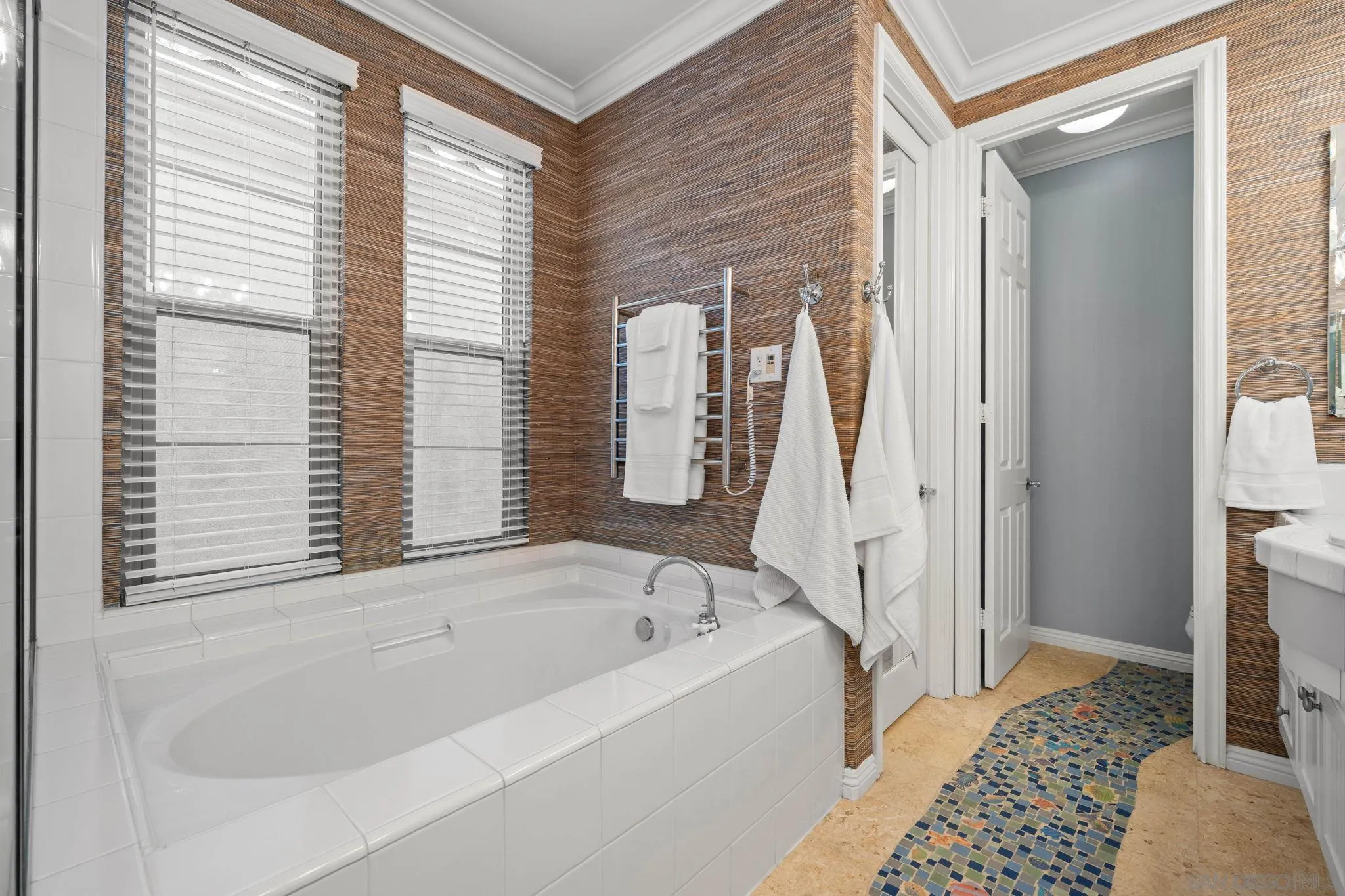 https://cdn.realtyfeed.com/cdn/127/260008457/5c4cf972cb2416004ea9c34af10163e0.webp