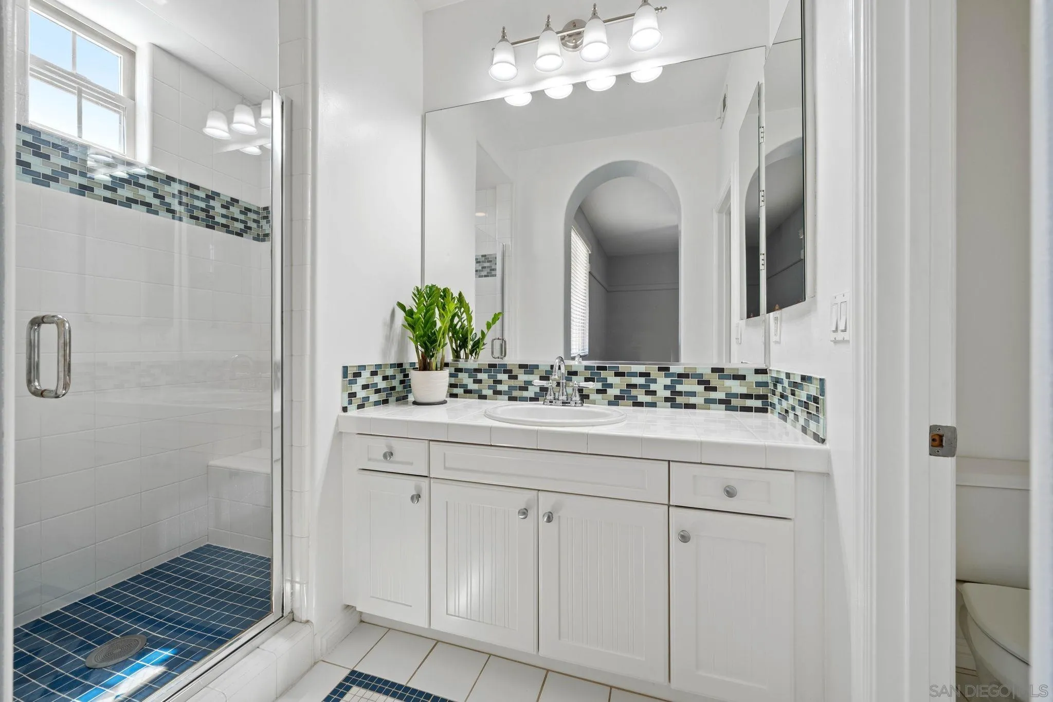 https://cdn.realtyfeed.com/cdn/127/260008457/8b4f07ed165d9442472eba2b940f686a.webp