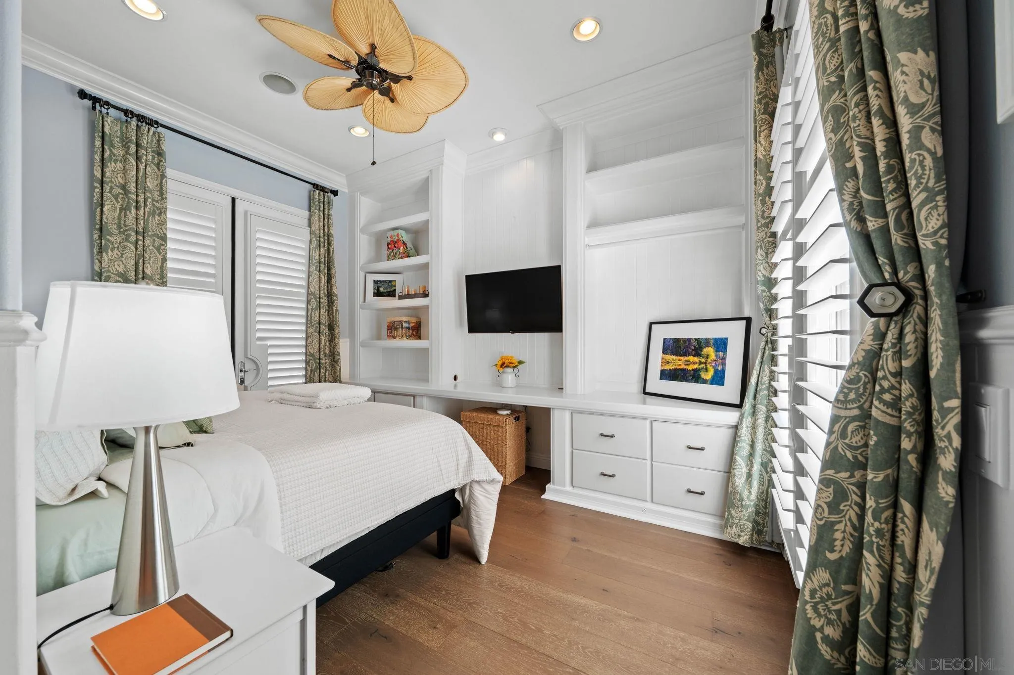 https://cdn.realtyfeed.com/cdn/127/260008457/fb150106e0328c63472f5c2108c5ccf8.webp