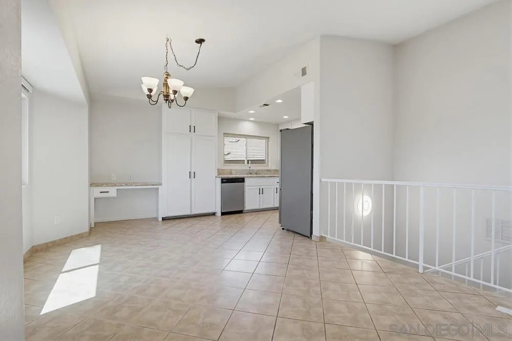 https://cdn.realtyfeed.com/cdn/127/260008461/237078d0d16bc5f785a70a788a9f62b8.webp