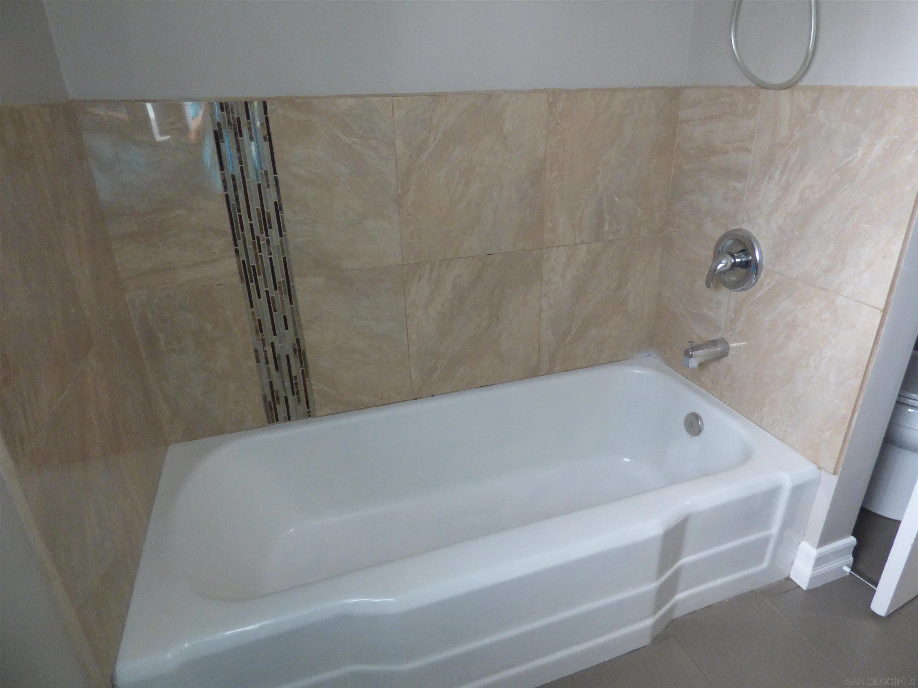 https://cdn.realtyfeed.com/cdn/127/260008462/1791302f8d1231df119c86e7fa0ecab2.webp