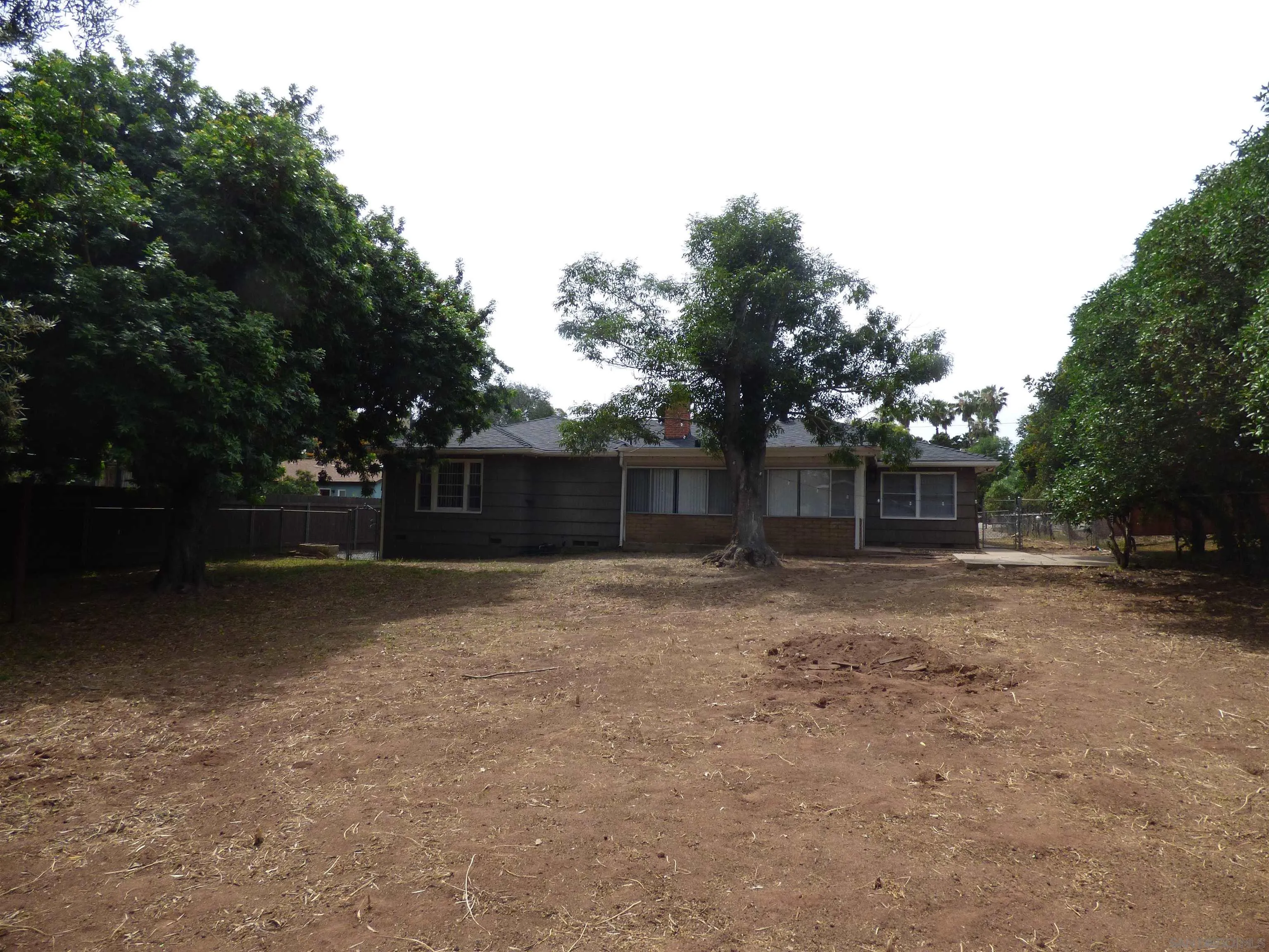 https://cdn.realtyfeed.com/cdn/127/260008462/4cd2e7d7e727e329f624bcc8e5b88c43.webp