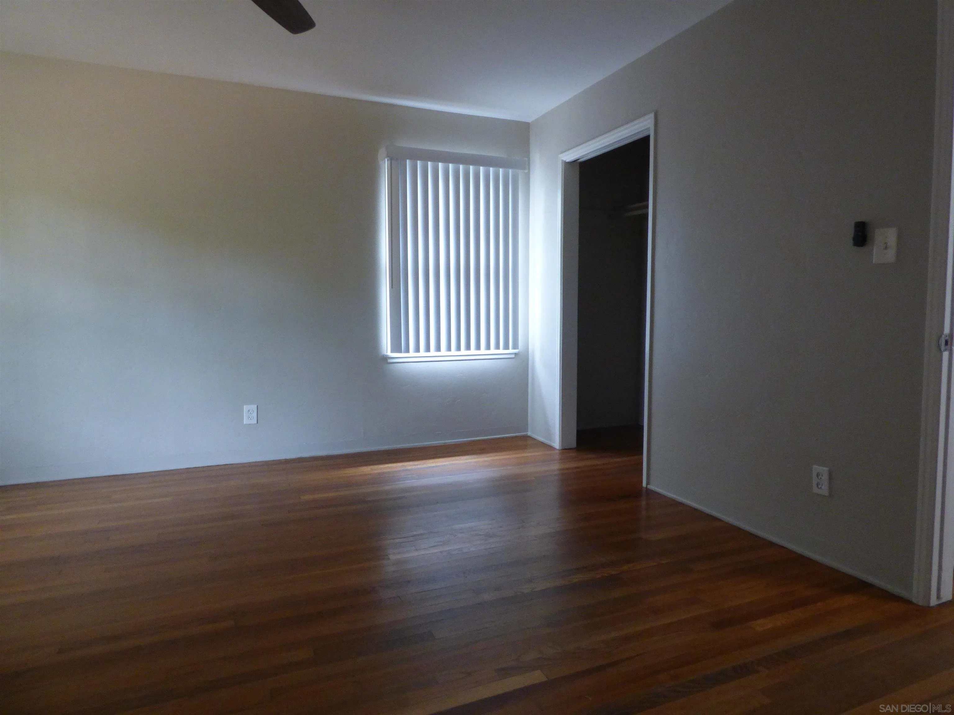 https://cdn.realtyfeed.com/cdn/127/260008462/4dc8a607e50bb4cbc7c5522ce3151cf5.webp