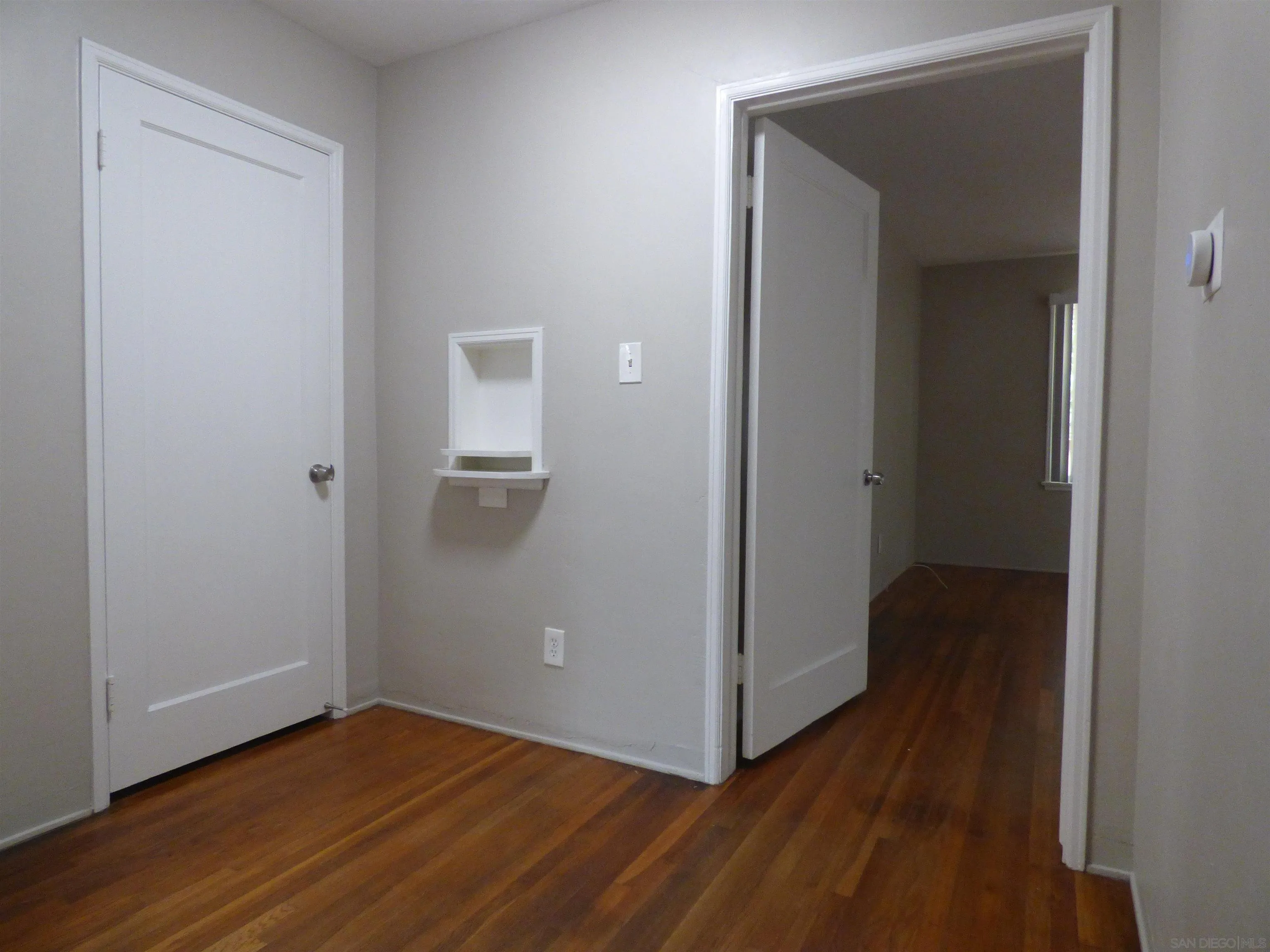 https://cdn.realtyfeed.com/cdn/127/260008462/95a535f22854674e386b66d0c3798957.webp