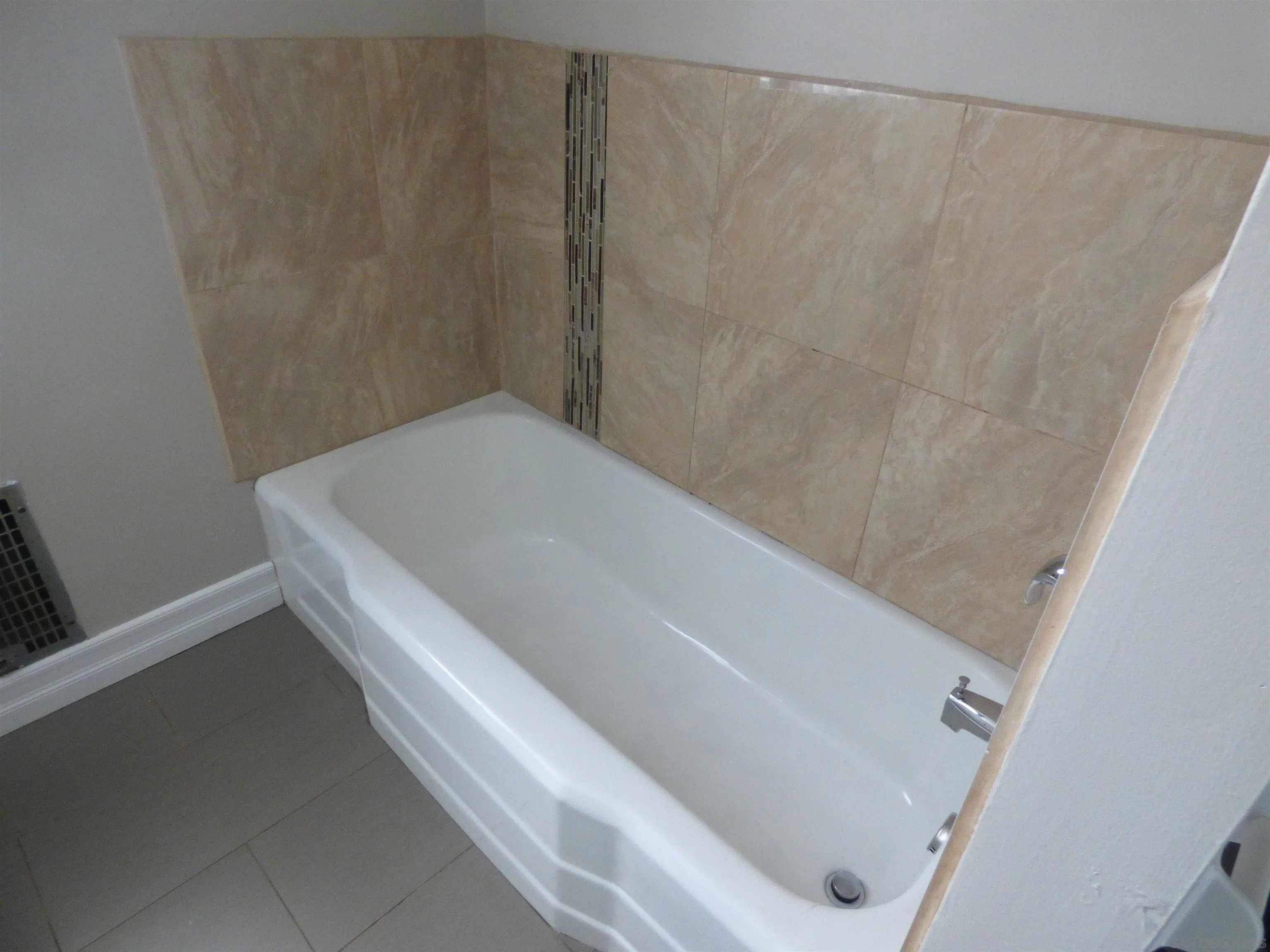 https://cdn.realtyfeed.com/cdn/127/260008462/95d9a1298f3801b67f43dde741c0592e.webp