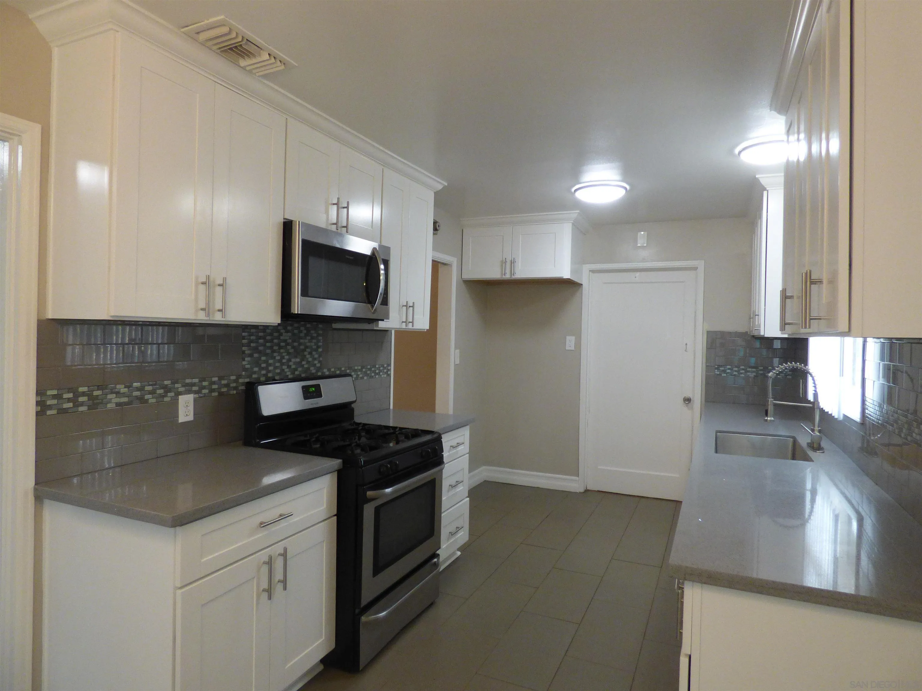 https://cdn.realtyfeed.com/cdn/127/260008462/dda9fe50e2a4d3b9e64a0734b99bed7d.webp