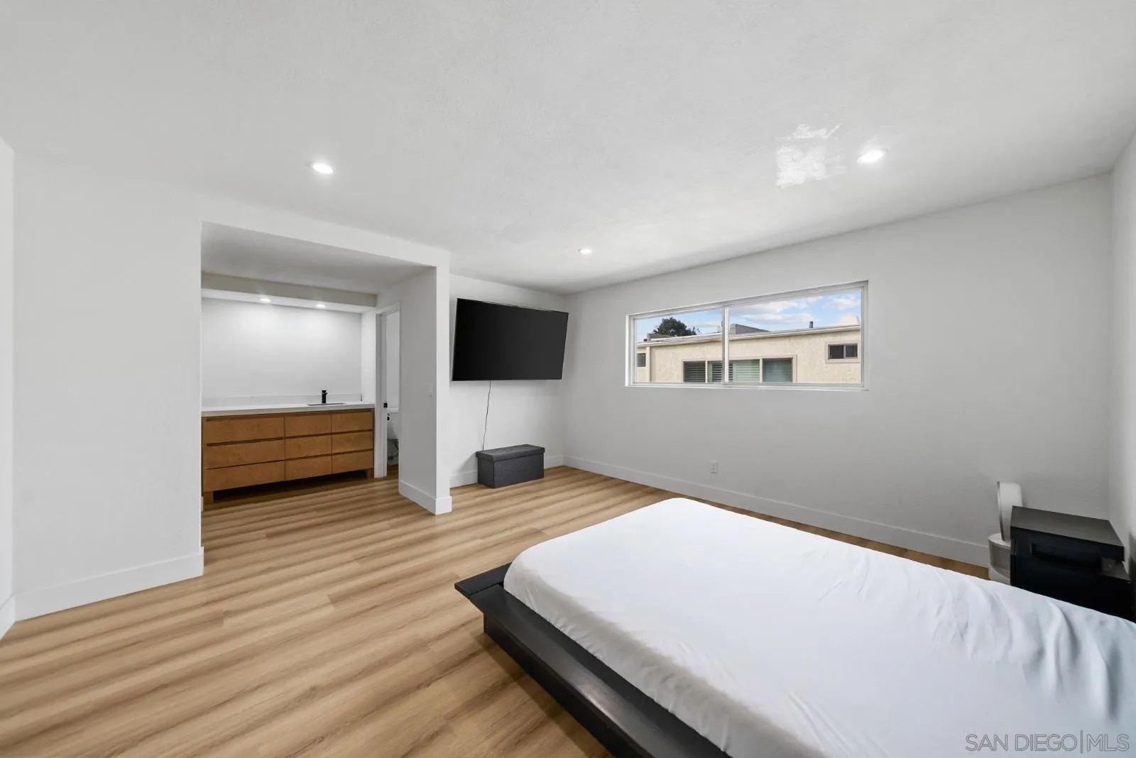 Photo #14: 260008466 Listing: Photo #14