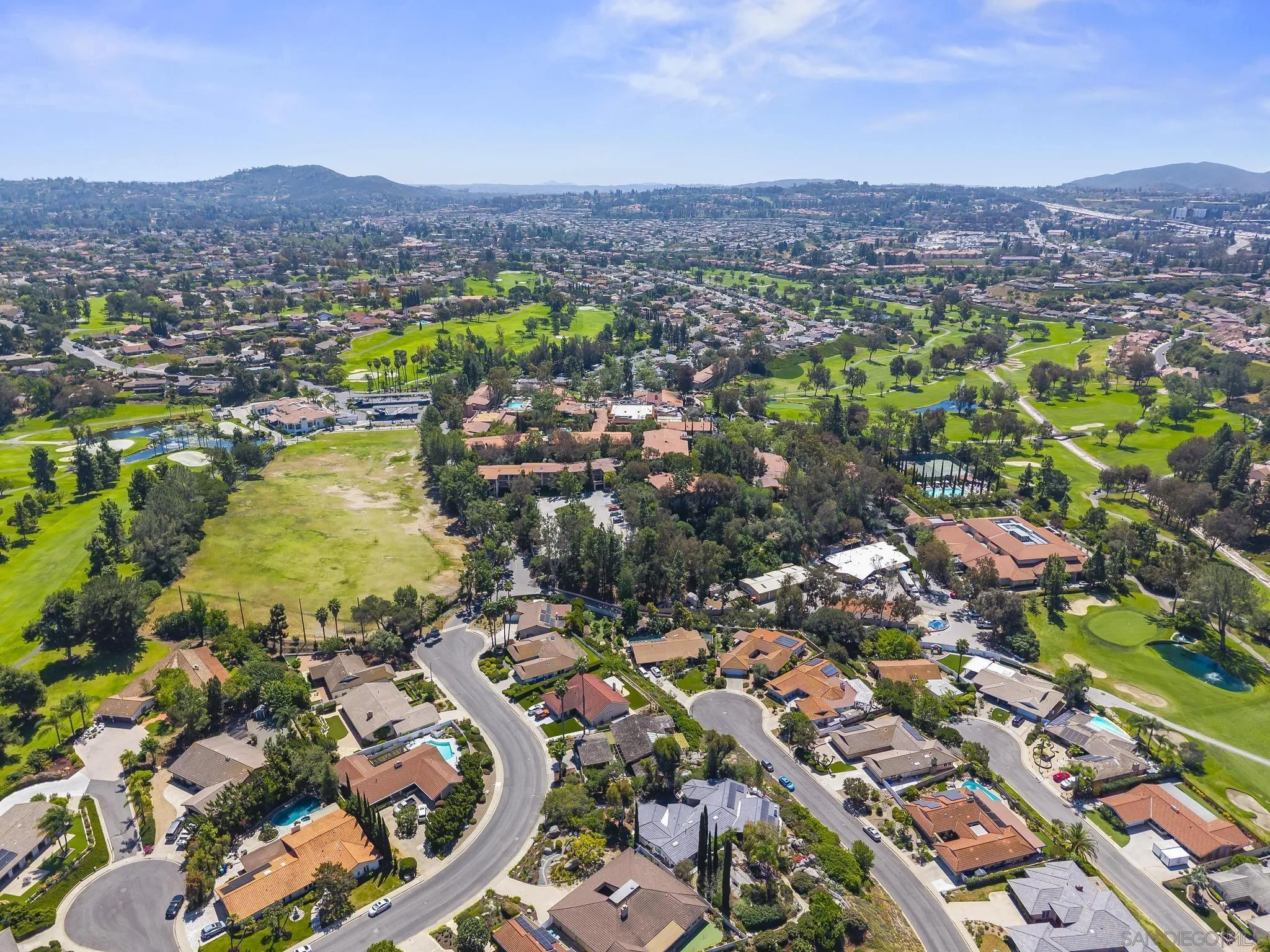 https://cdn.realtyfeed.com/cdn/127/260008467/3465f43ae345356f773325adf8340117.webp