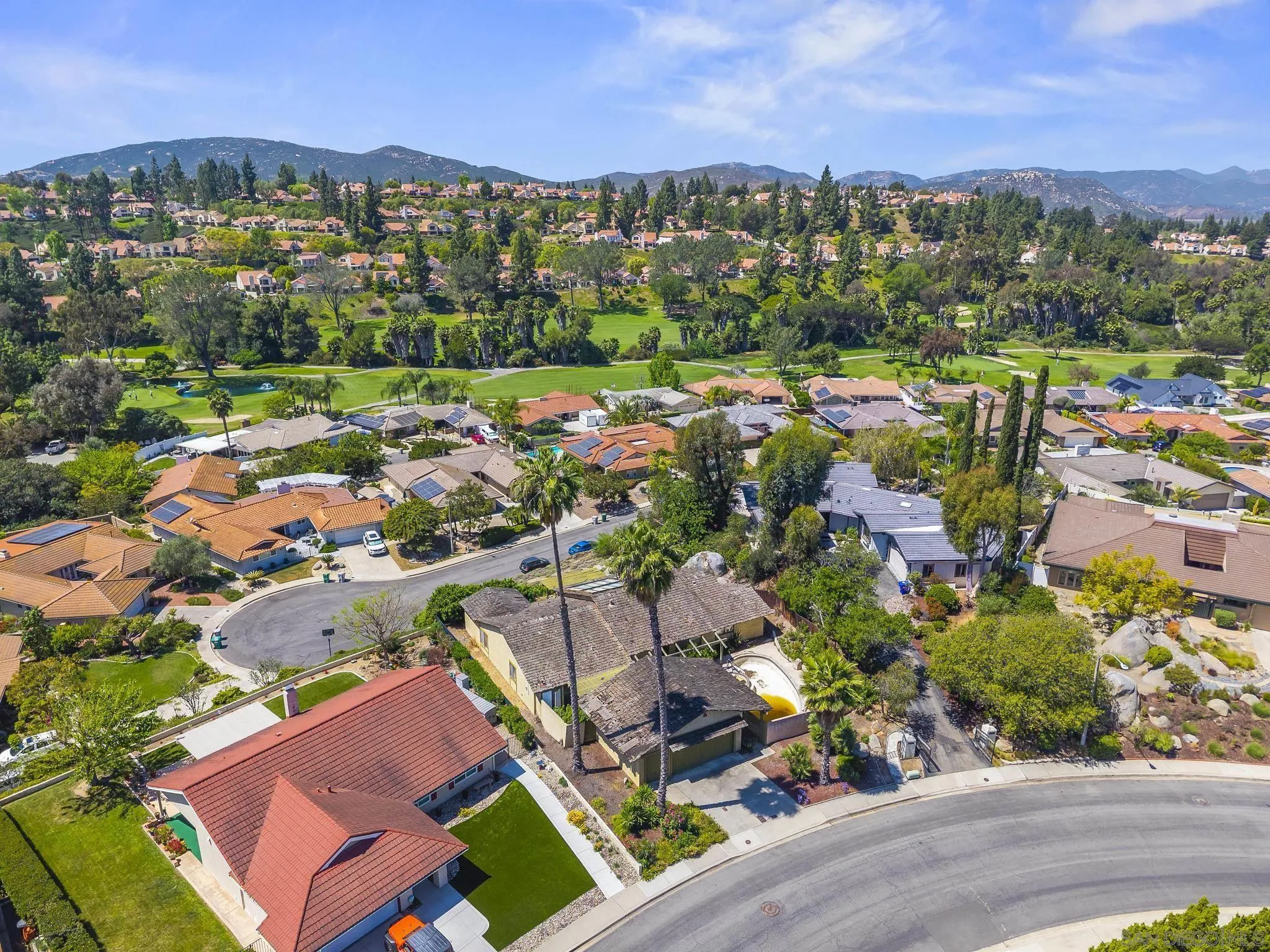 https://cdn.realtyfeed.com/cdn/127/260008467/c546537fb218c7115caac9d1f3b29a74.webp