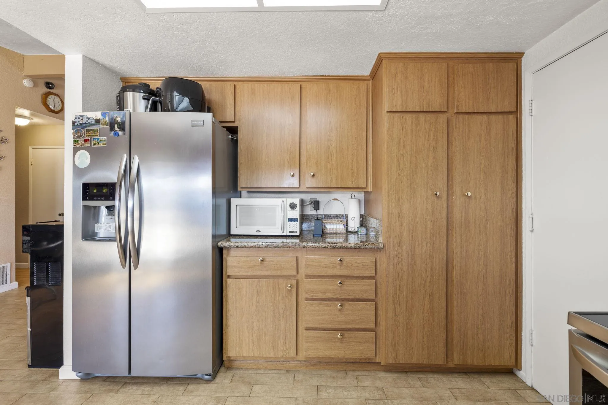 https://cdn.realtyfeed.com/cdn/127/260008474/77eb2b56a0e8844b3355aa5eb6e831f1.webp