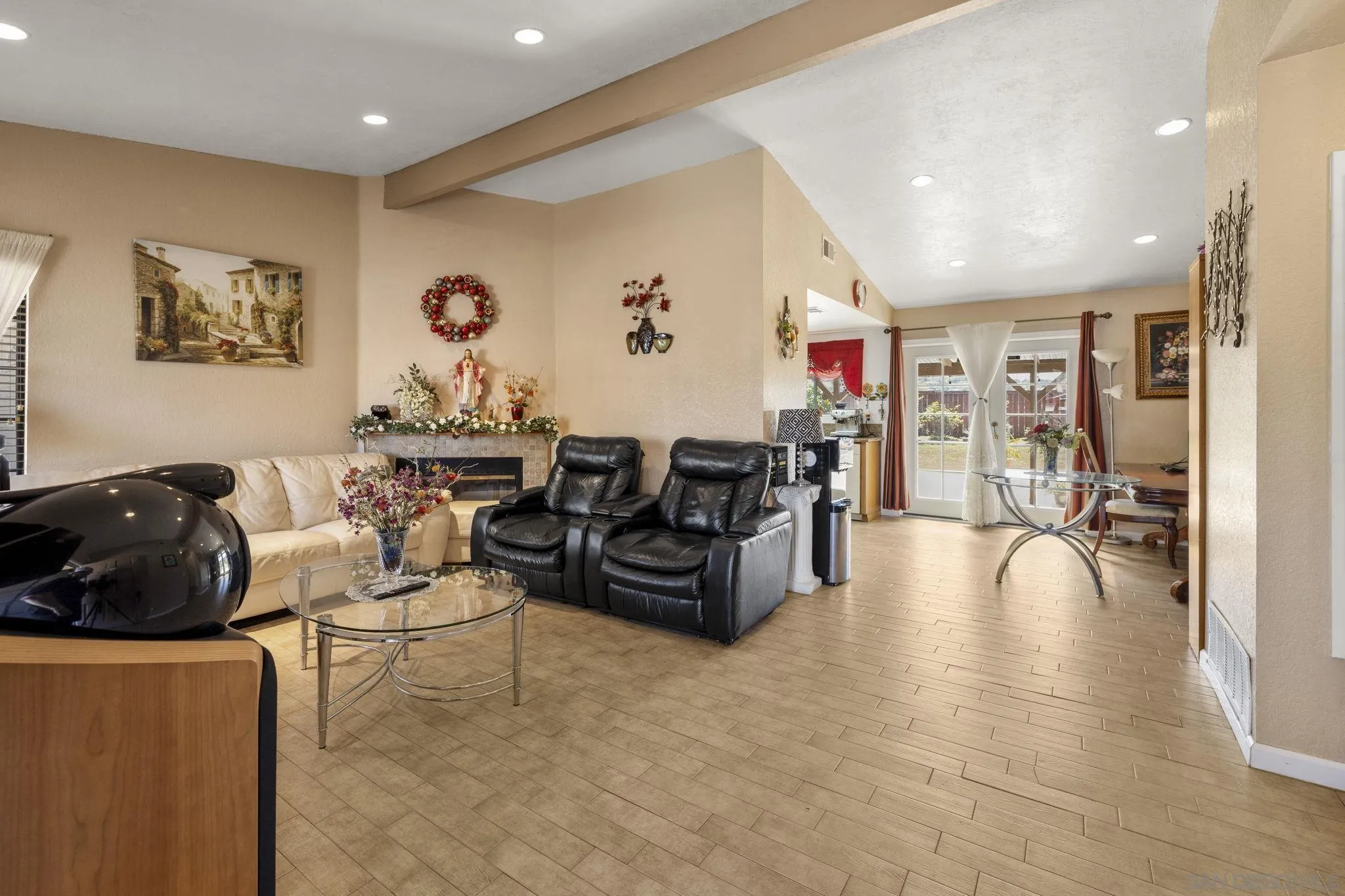 https://cdn.realtyfeed.com/cdn/127/260008474/9c370492c7e4971a6532b6b238218aae.webp