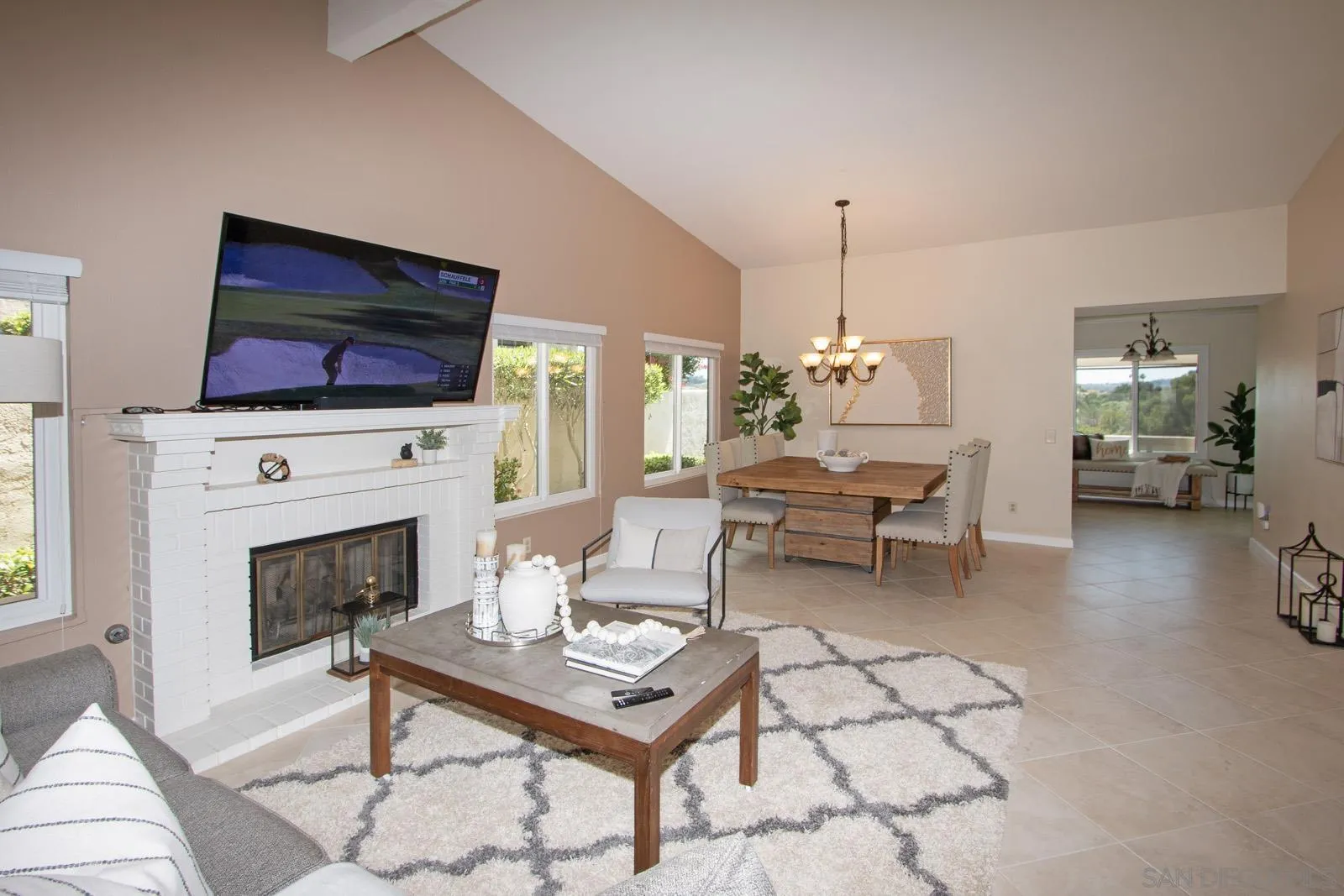 https://cdn.realtyfeed.com/cdn/127/260008478/80423864c50e5dc143d975a9a6617cab.webp
