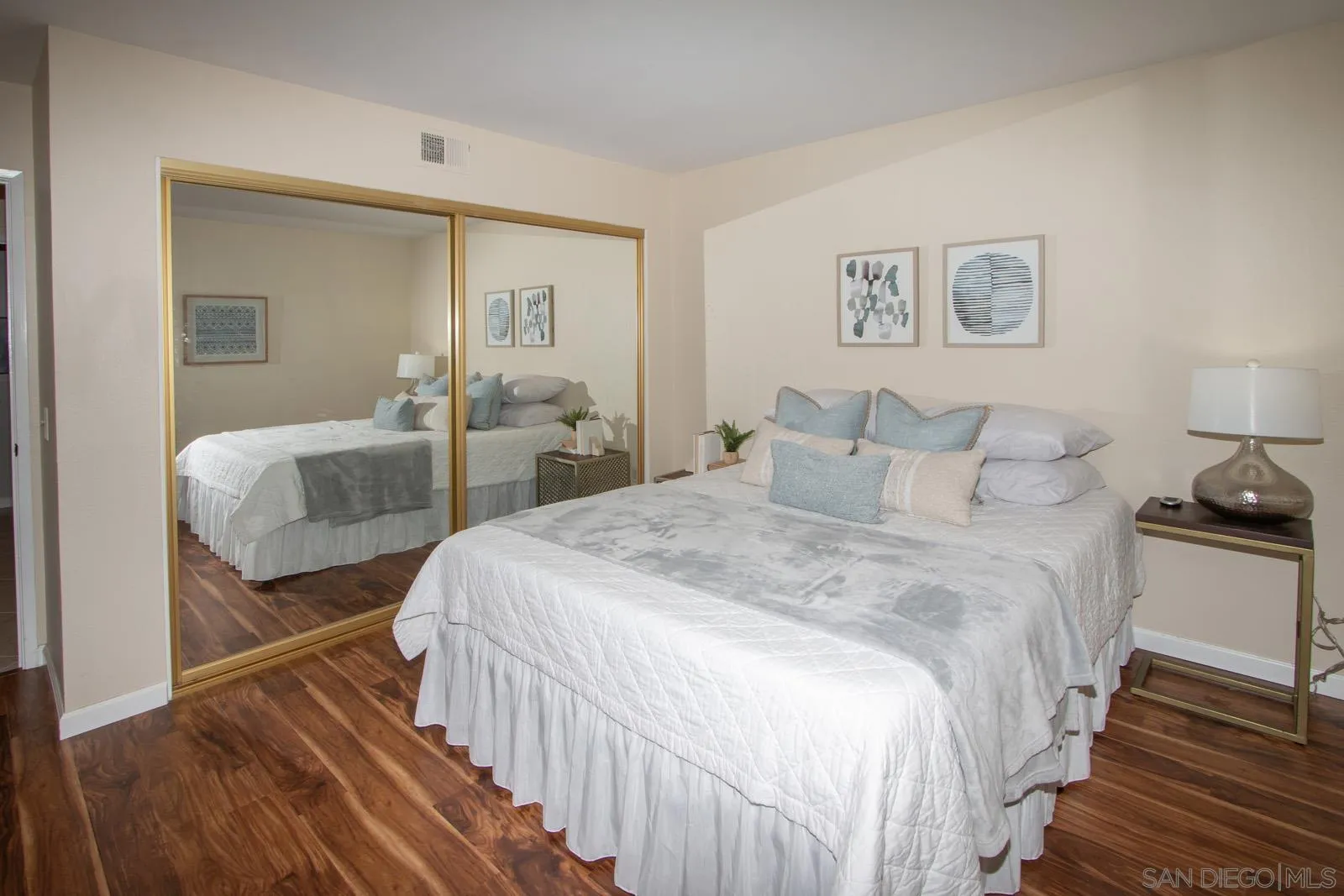 https://cdn.realtyfeed.com/cdn/127/260008478/be8ae60907c15922e447f84b57e087a8.webp