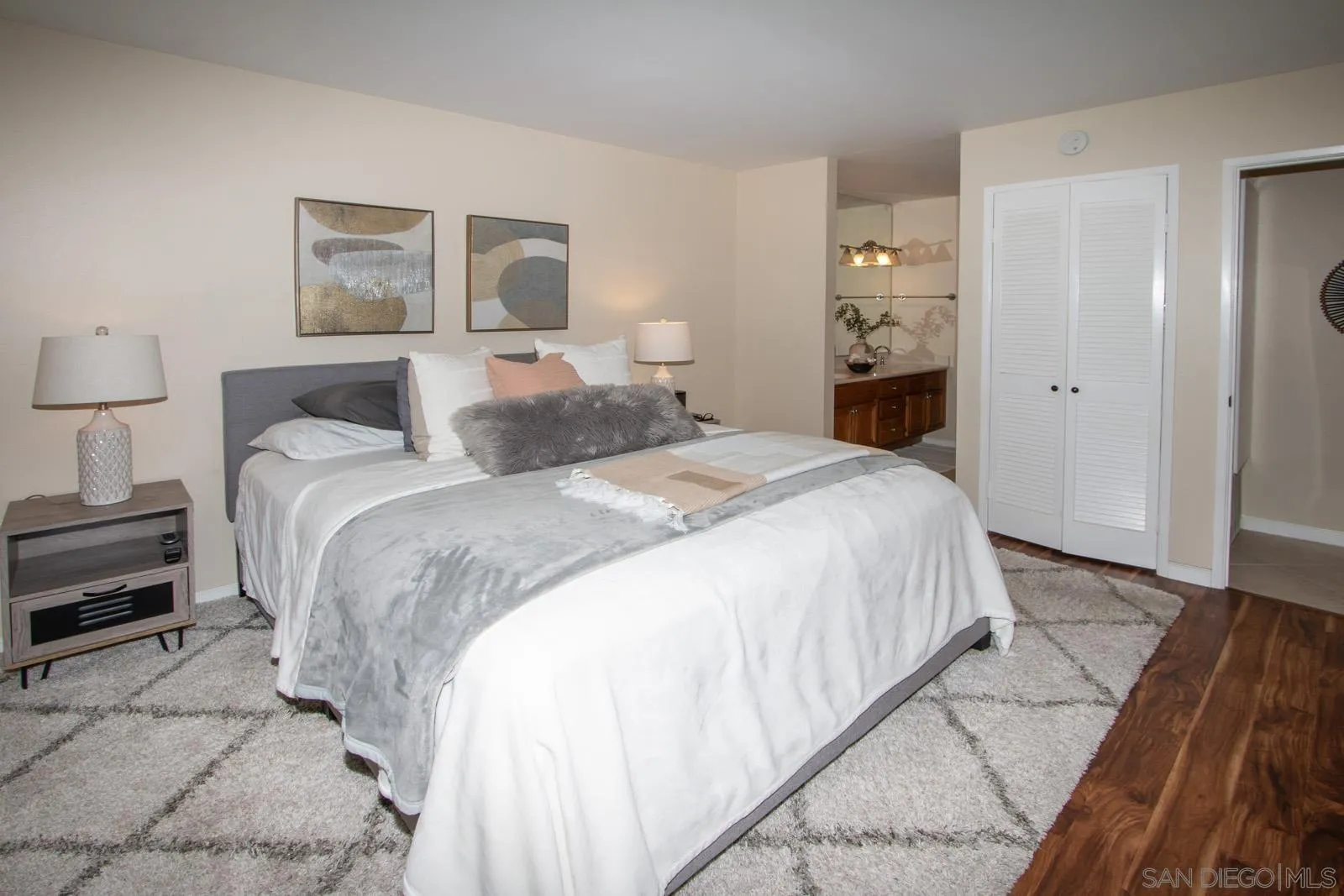 https://cdn.realtyfeed.com/cdn/127/260008478/d77cd6ccb9fe2c3fb732a2e10fb6c783.webp