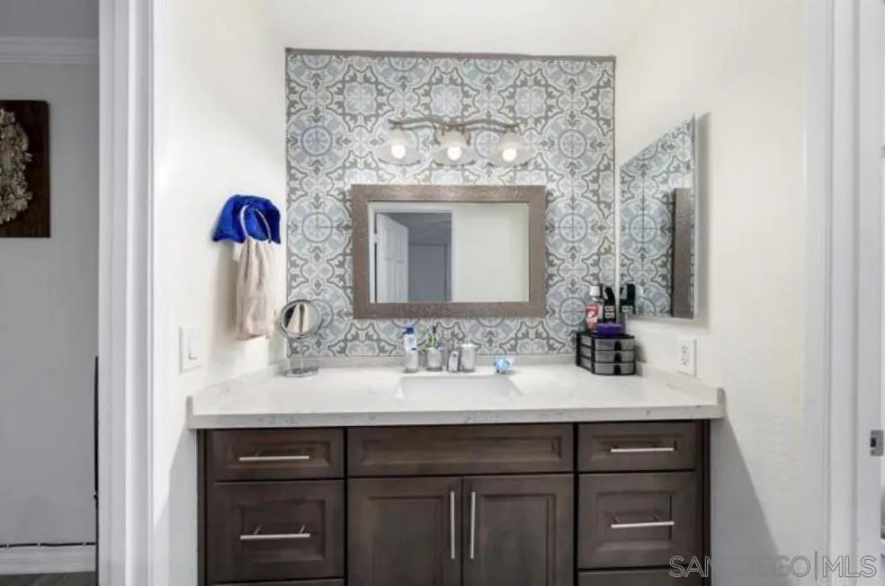 Photo #11: 260008479 Listing: Photo #11