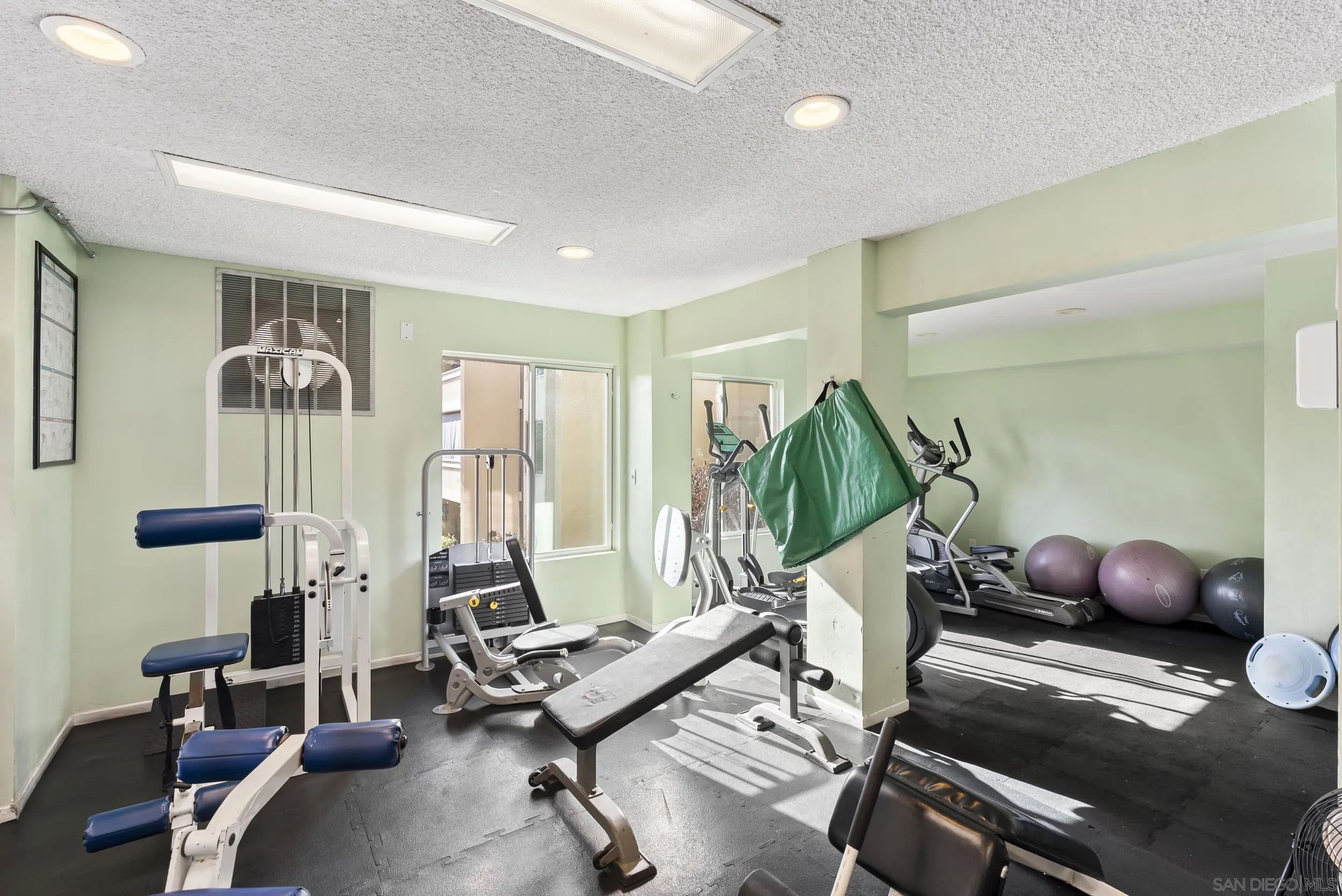 Photo #43: 260008481 Listing: Photo #43