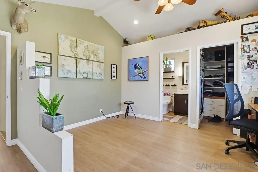 https://cdn.realtyfeed.com/cdn/127/260008483/823bf88192ebfe37f03c4de858e75b51.webp