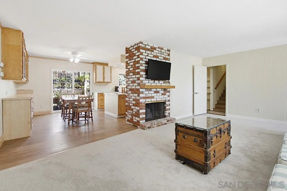 https://cdn.realtyfeed.com/cdn/127/260008483/c1cf6c76489275da3eaa4174bf40b1f2.webp
