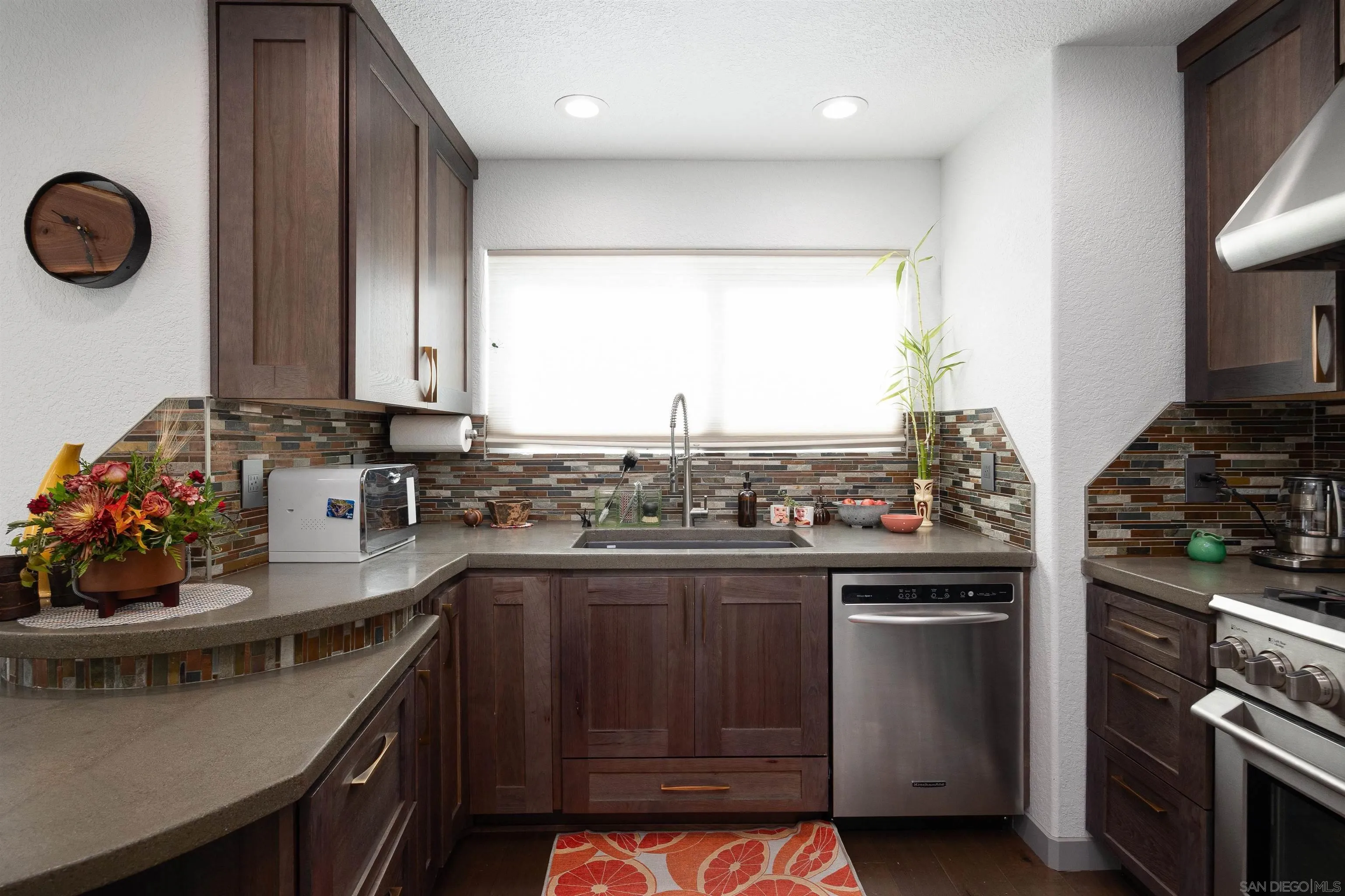 Photo #6: 260008484 Listing: Photo #6