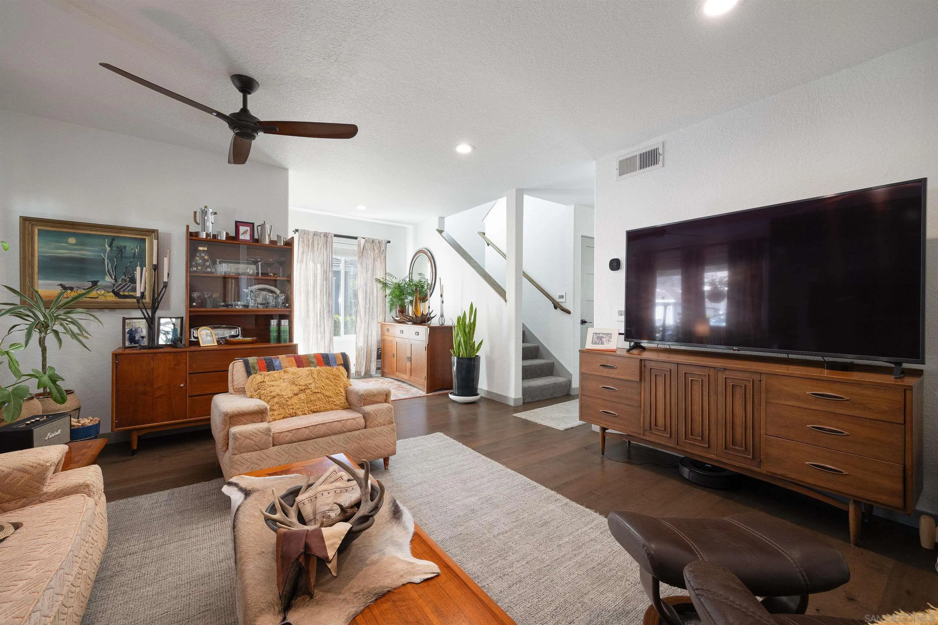 Photo #1: 260008484 Listing: Photo #1