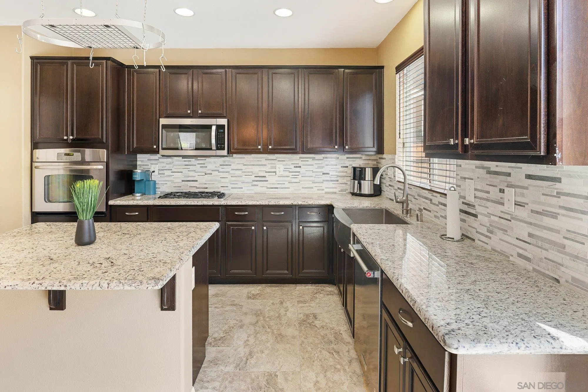 https://cdn.realtyfeed.com/cdn/127/260008486/0e319ae98a909cf267885e61a911e5f7.webp