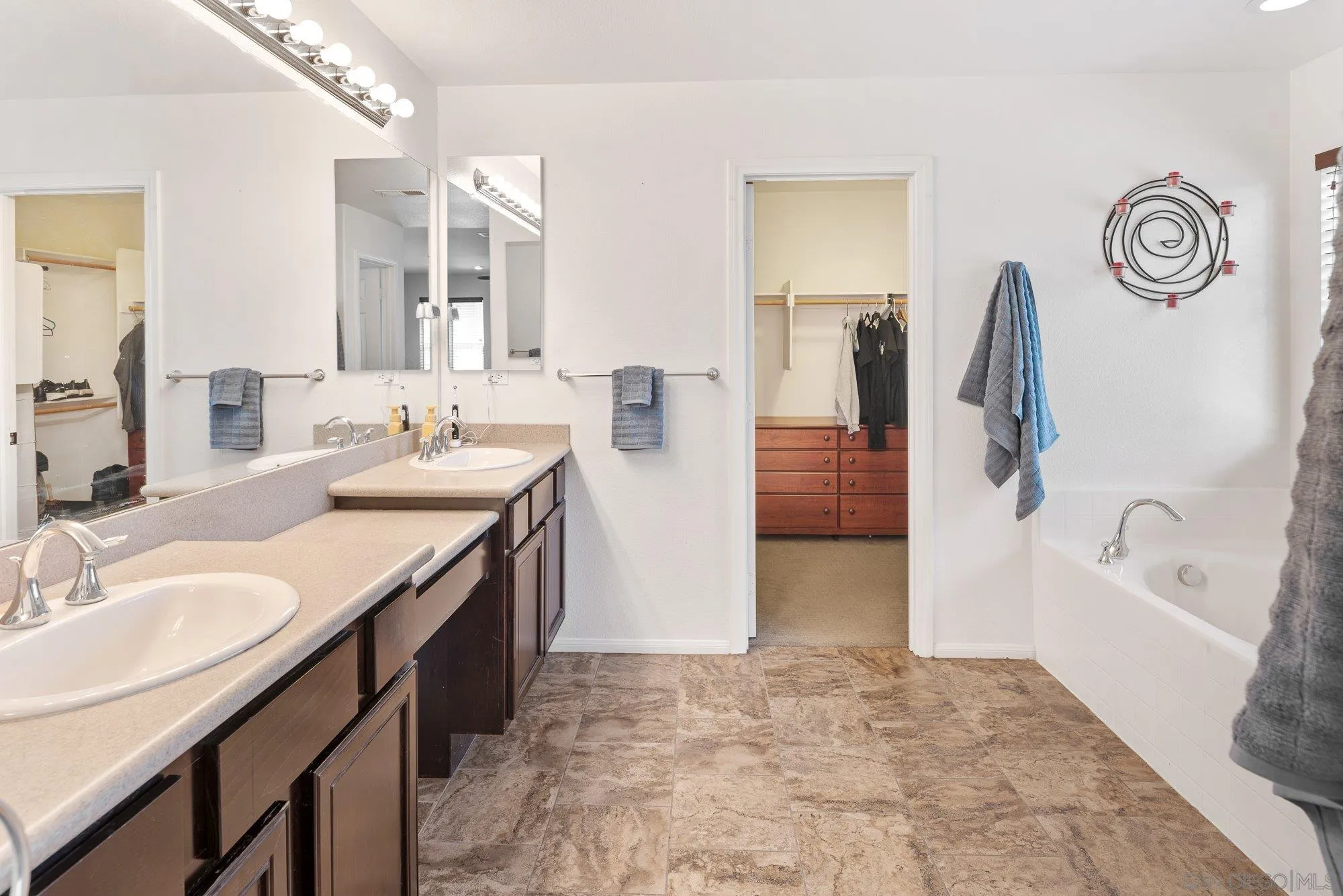 https://cdn.realtyfeed.com/cdn/127/260008486/1d4213cbda64937d282d65f647af62d6.webp