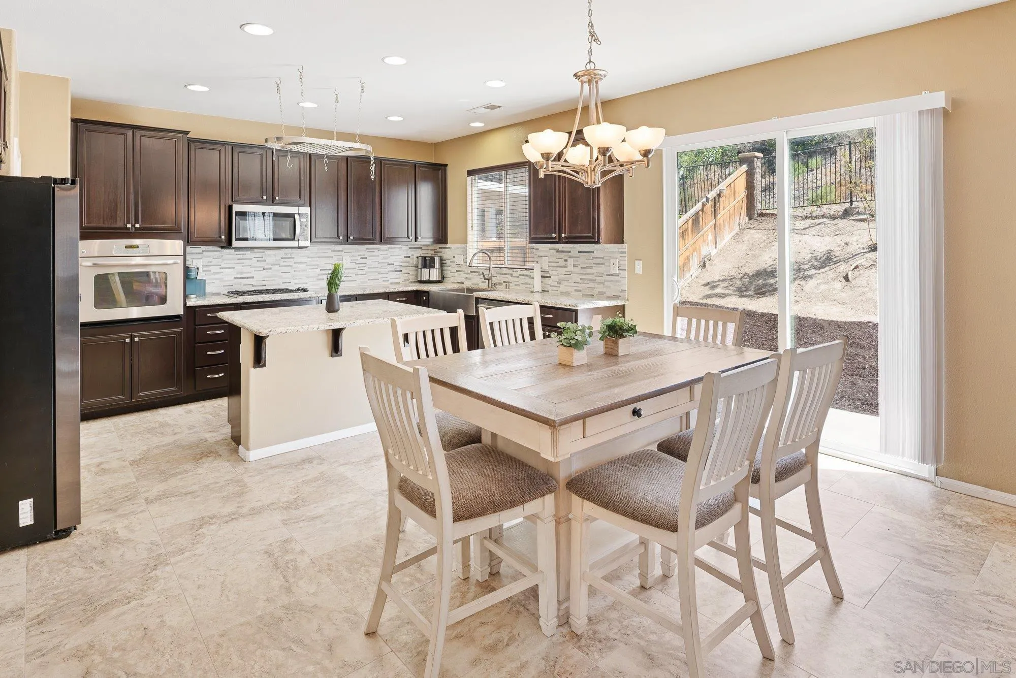 https://cdn.realtyfeed.com/cdn/127/260008486/308904060e6dbfc89c64d9fbf36d95c0.webp