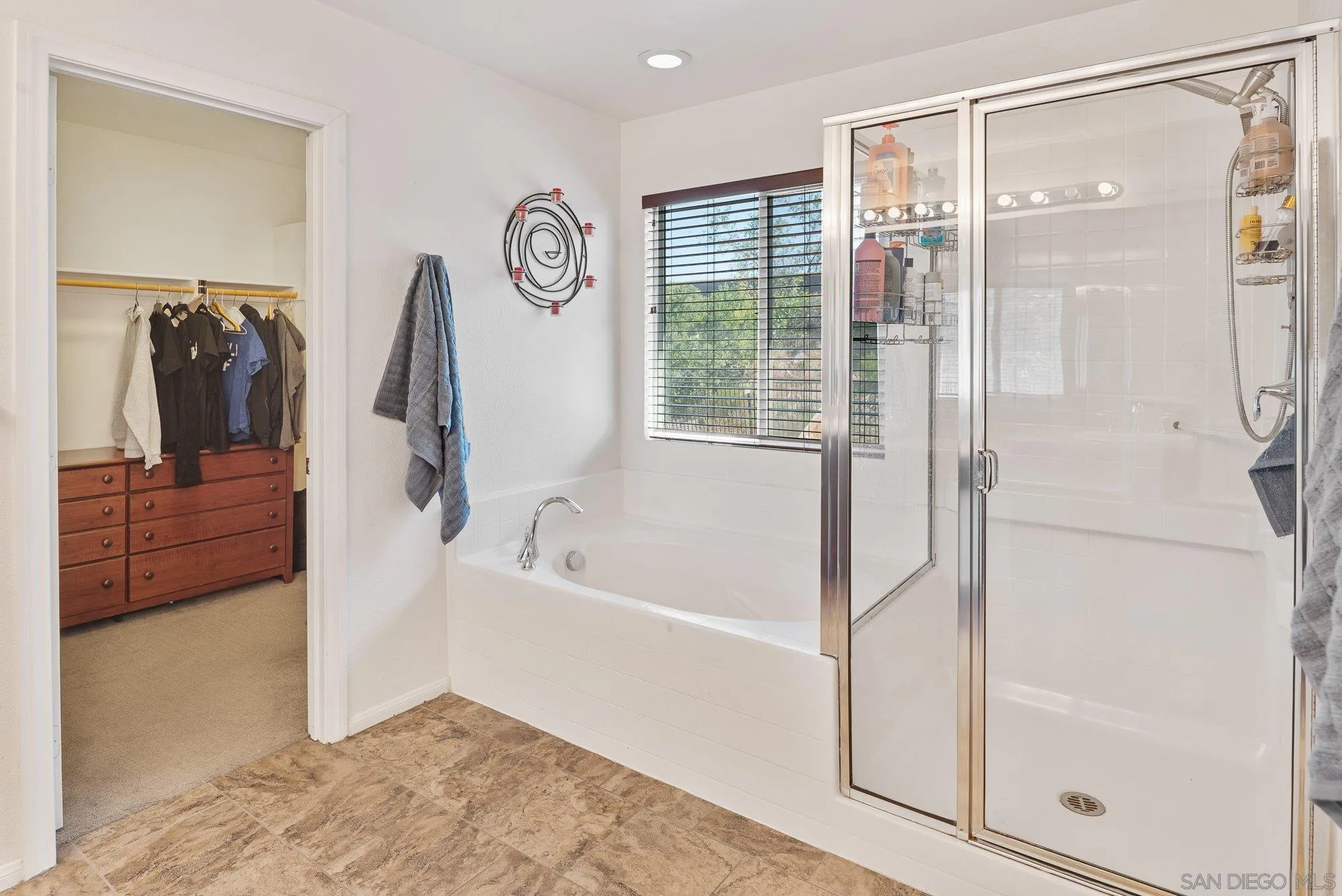 https://cdn.realtyfeed.com/cdn/127/260008486/642c29dd3d1ca83a96f4deebab97983d.webp