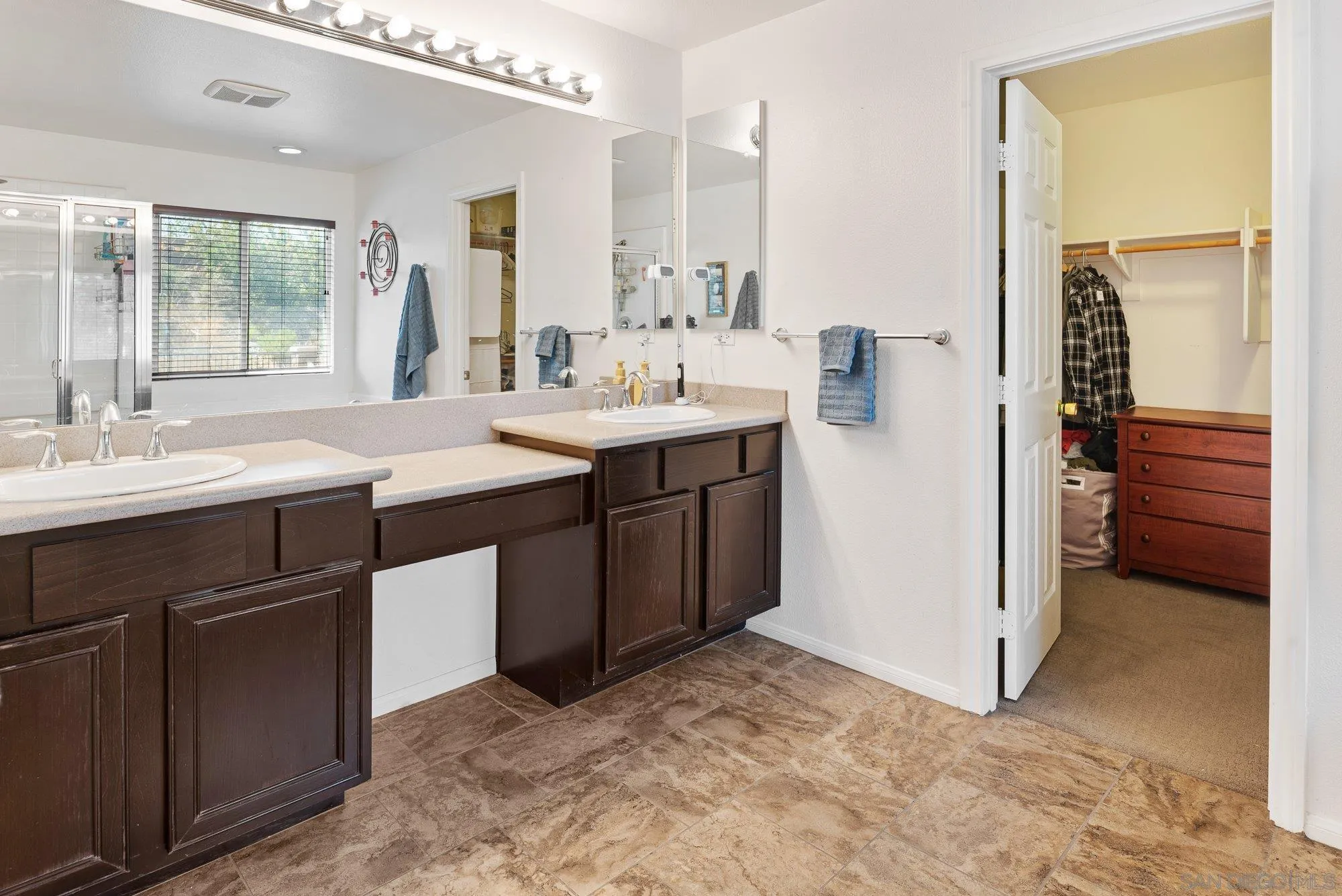 https://cdn.realtyfeed.com/cdn/127/260008486/86e420299af058931a026fe086ce9fb8.webp