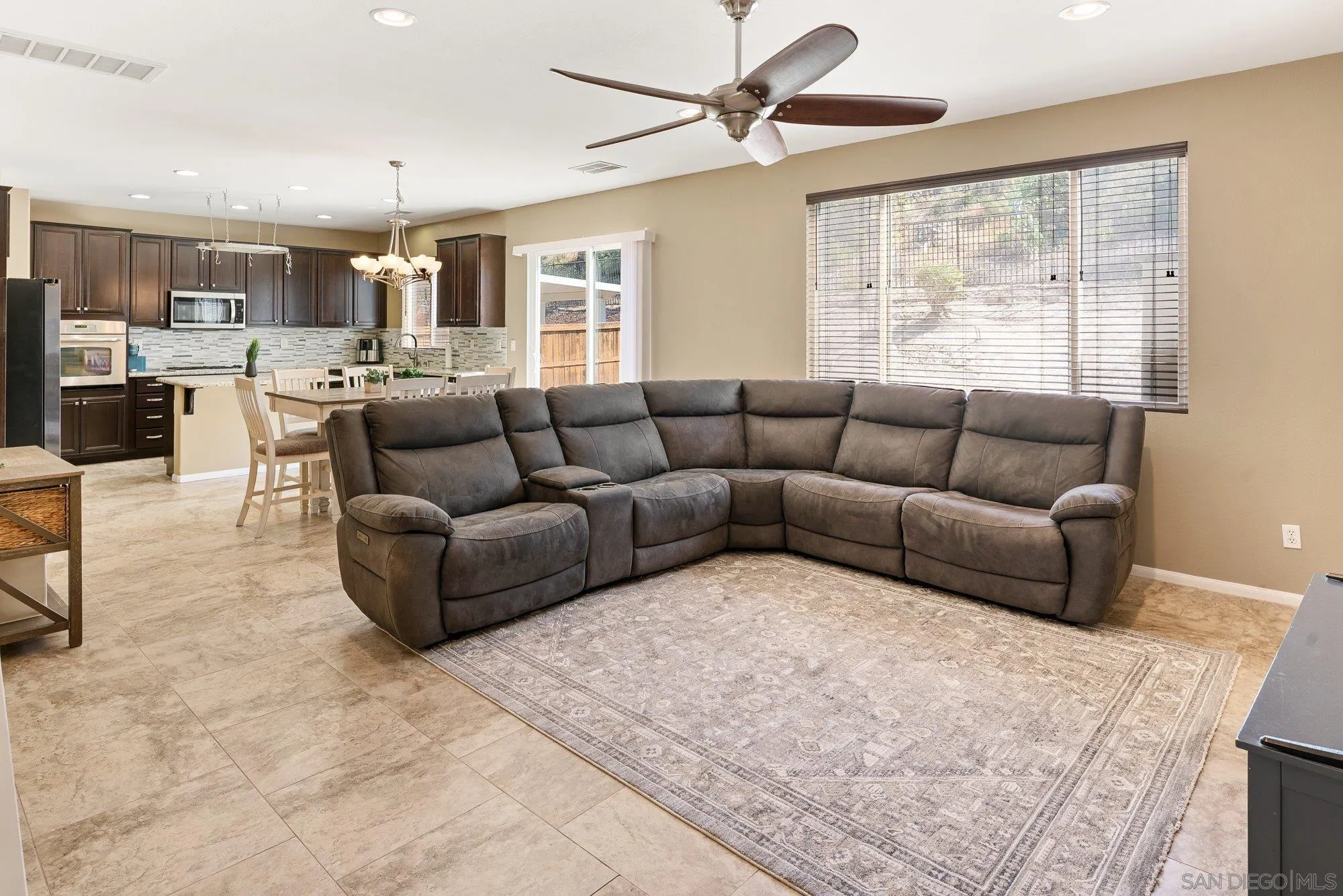 https://cdn.realtyfeed.com/cdn/127/260008486/8c9a8eba4878b7dae14e3454f5a7b08a.webp