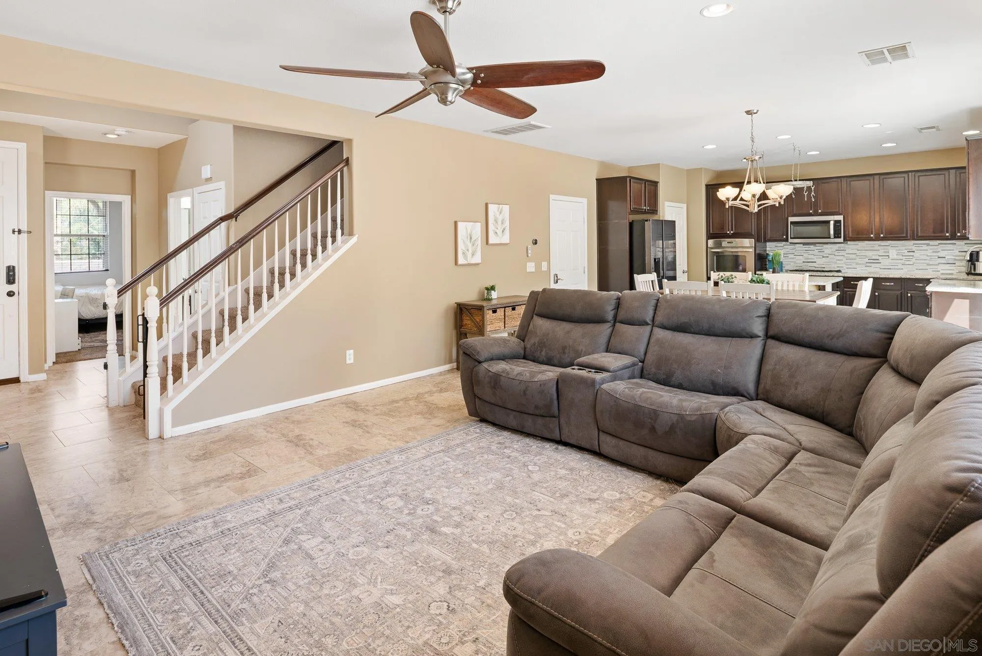 https://cdn.realtyfeed.com/cdn/127/260008486/ecf80fd26a5cf39a452d42451c911a09.webp