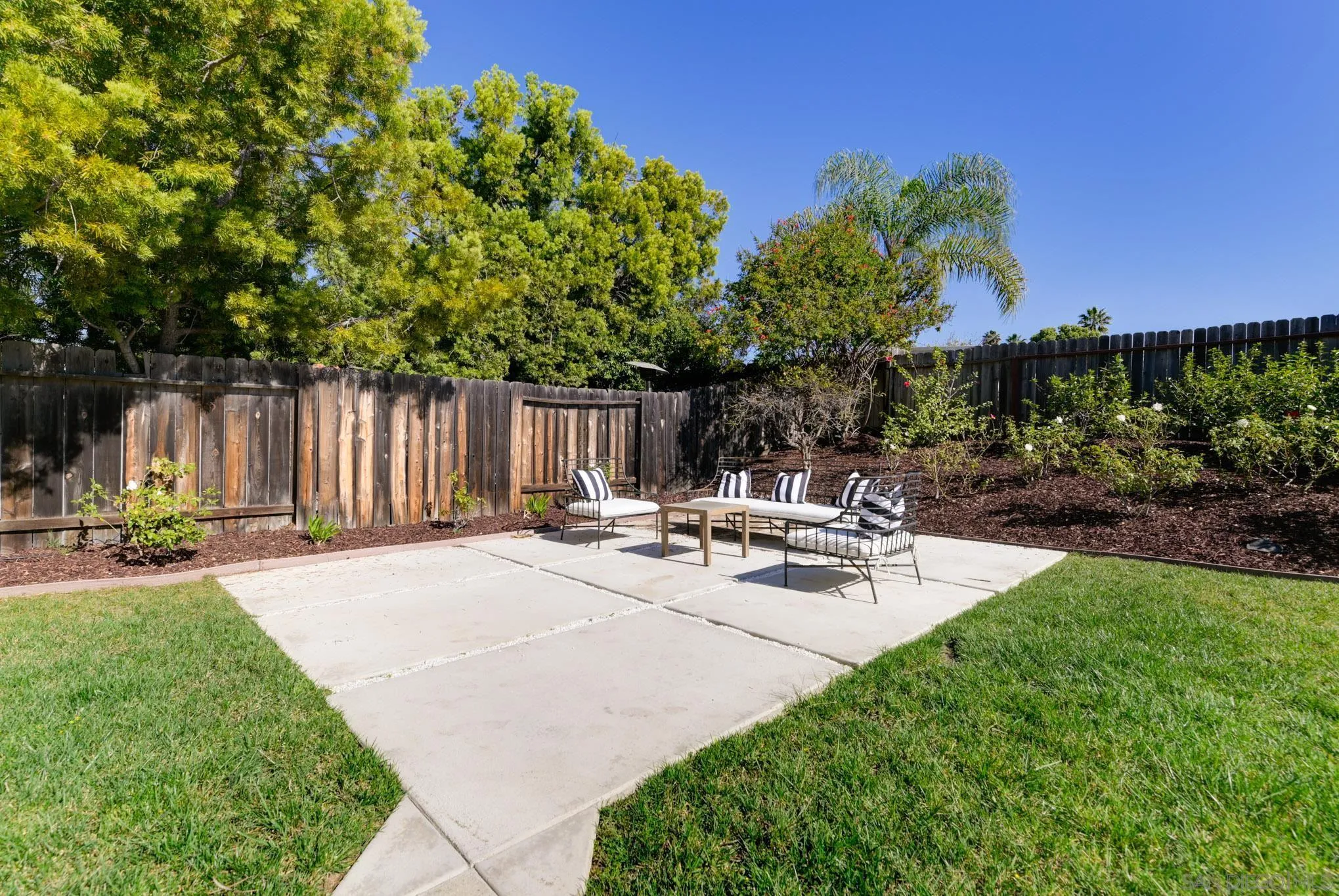 https://cdn.realtyfeed.com/cdn/127/260008488/f9cad3ada86ea66f193a4b281f26ceb2.webp