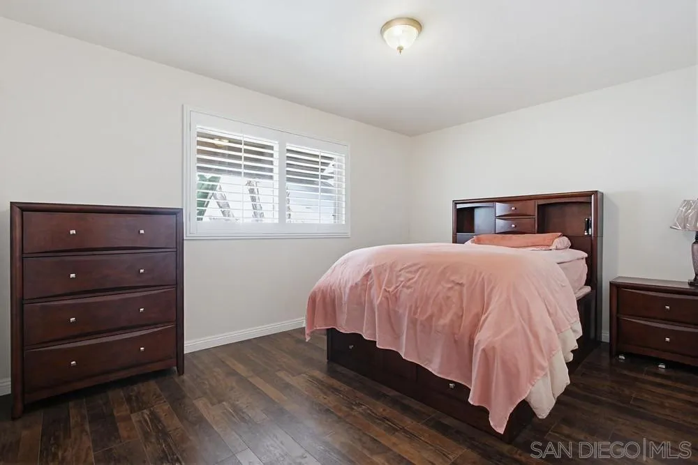 https://cdn.realtyfeed.com/cdn/127/260008489/0f30b084b43f5fe9999983a3b583cd9f.webp