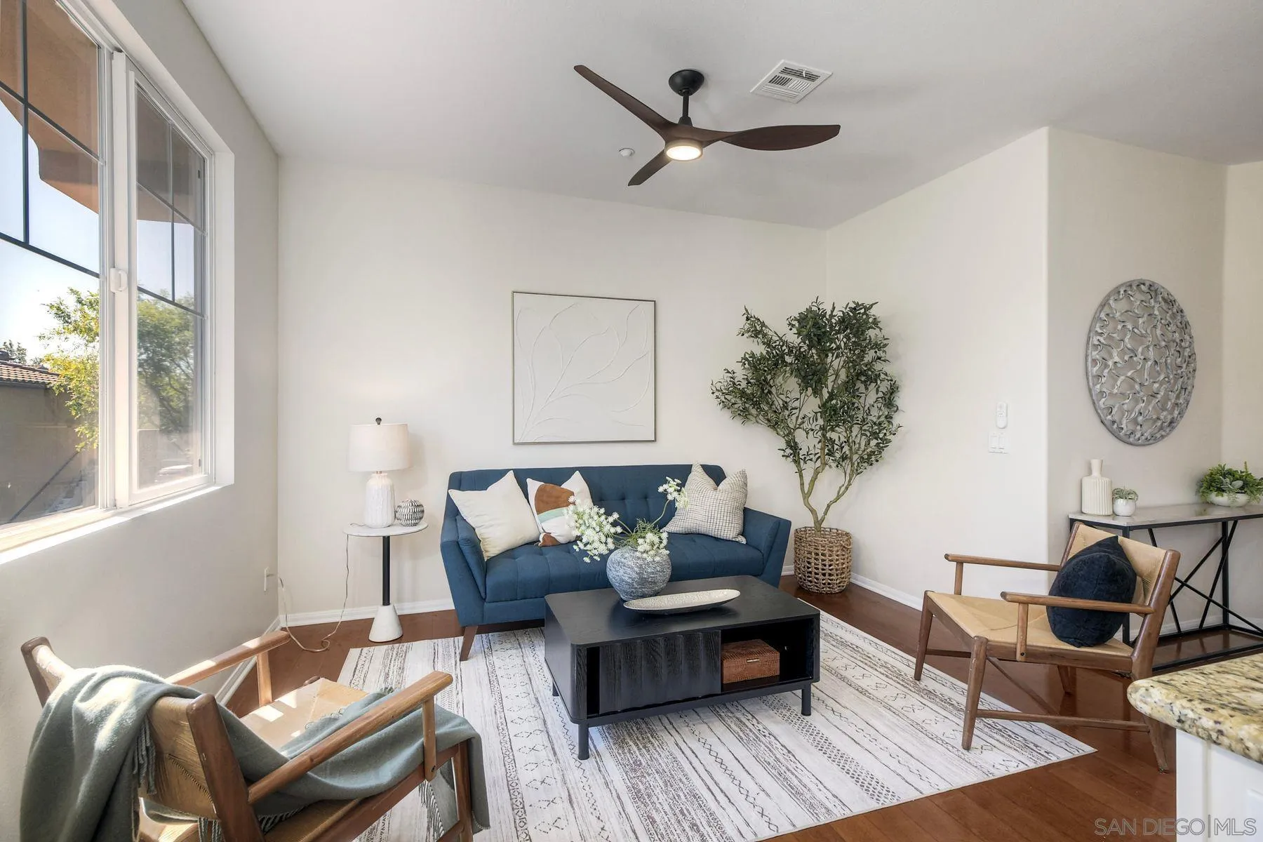 Photo #6: 260008495 Listing: Photo #6