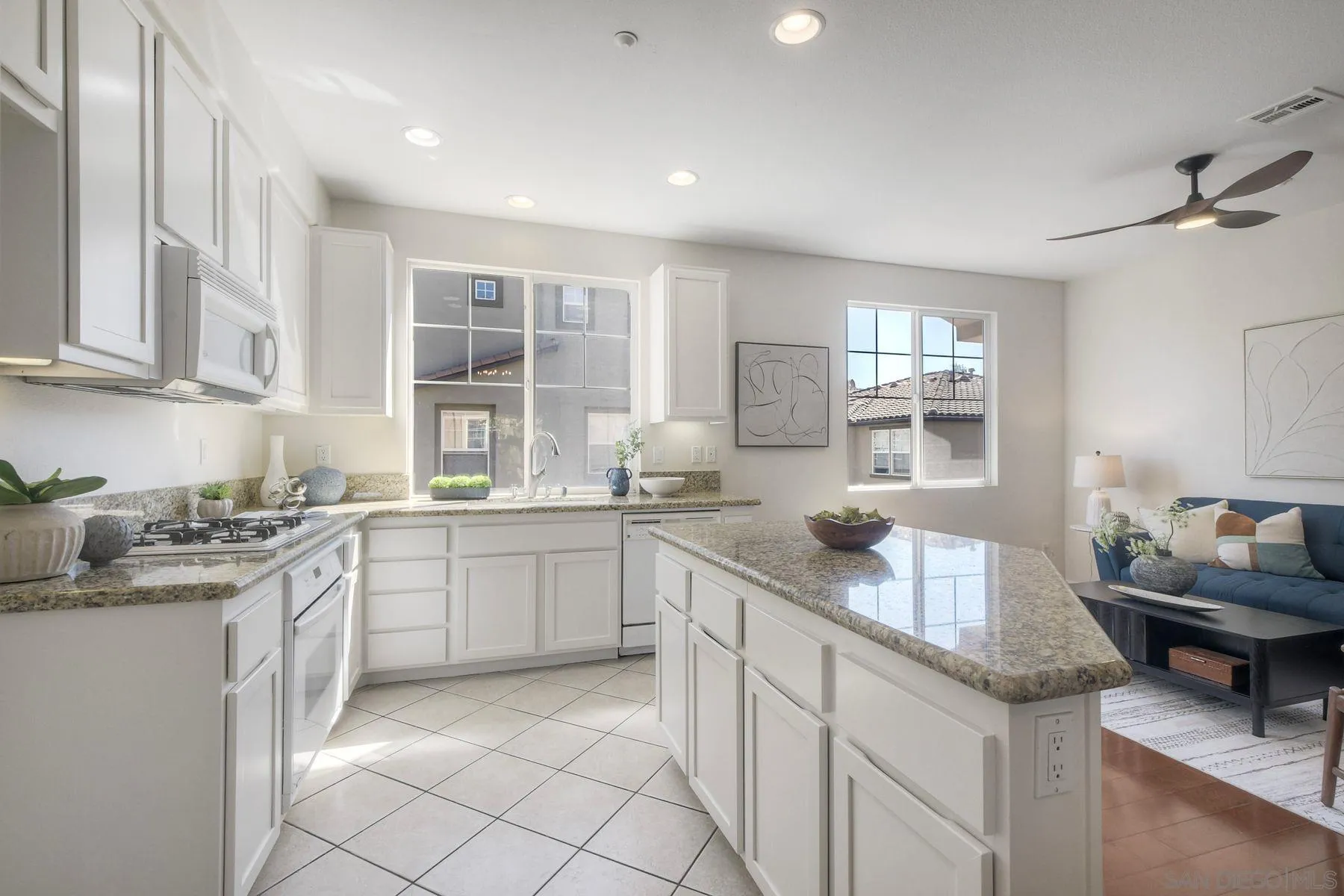 Photo #5: 260008495 Listing: Photo #5