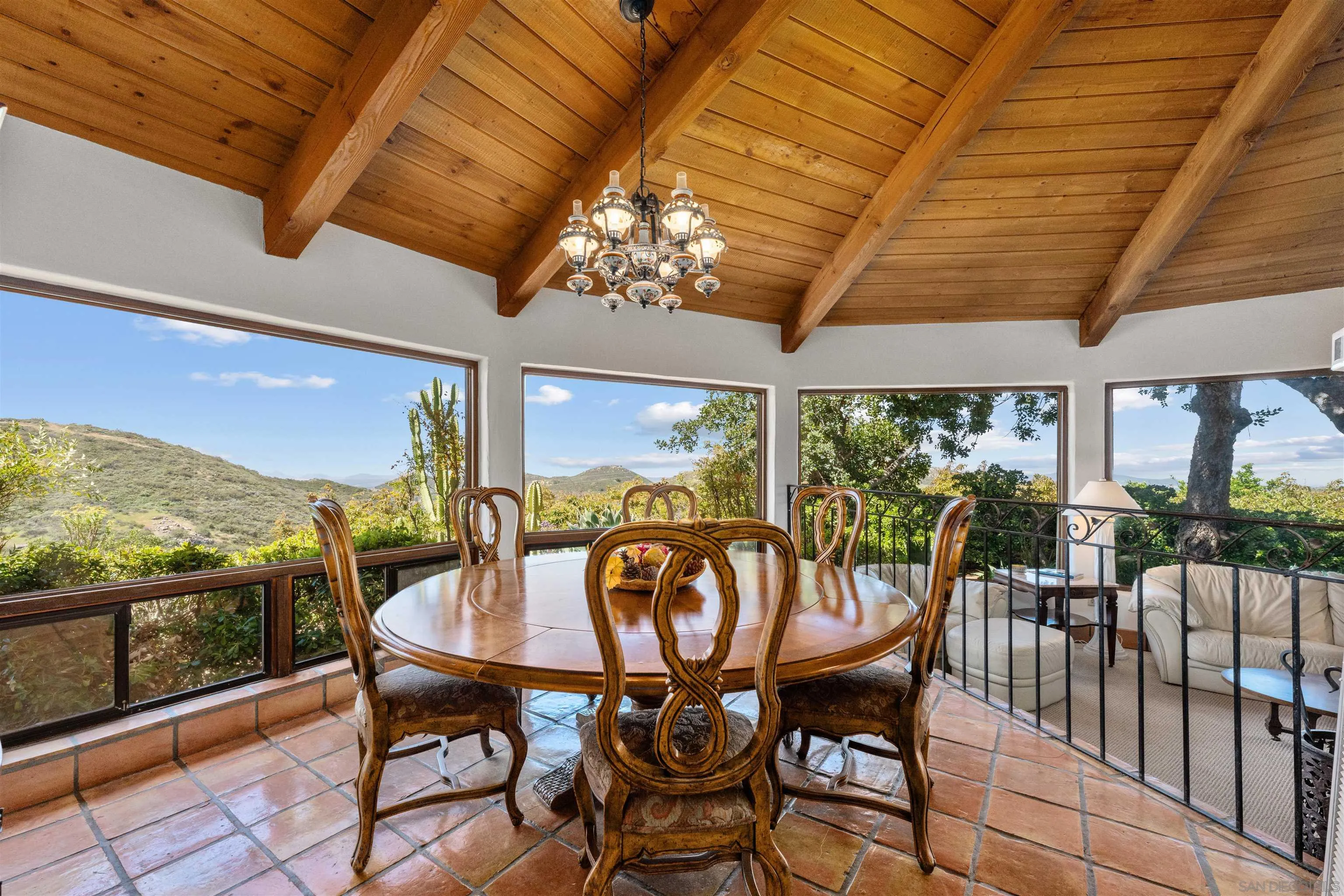 https://cdn.realtyfeed.com/cdn/127/260008496/2e7915a3181861fbd25e2a87c328b462.webp