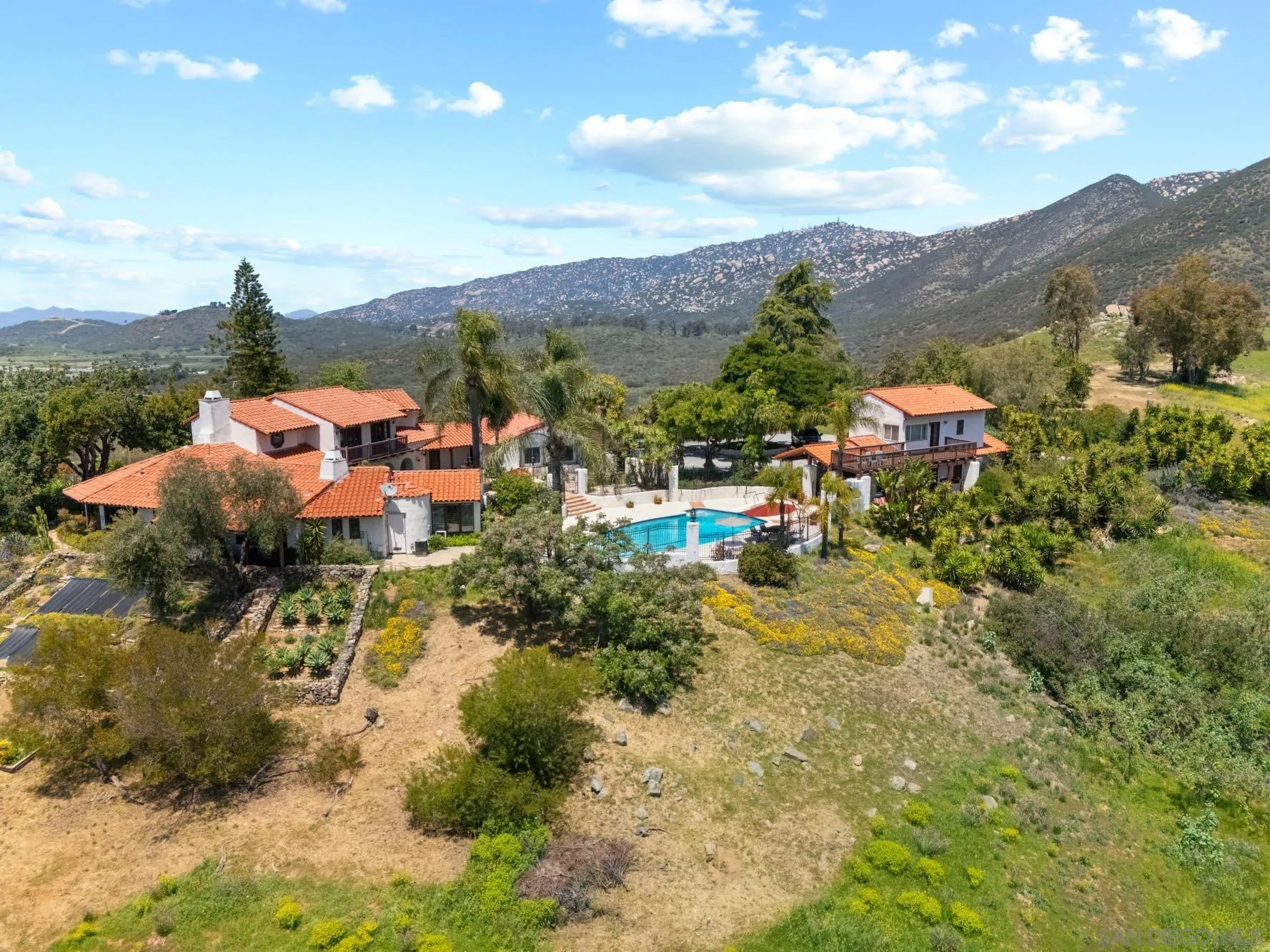 https://cdn.realtyfeed.com/cdn/127/260008496/39fe45c30cff44947b29a4ce7712ed4f.webp