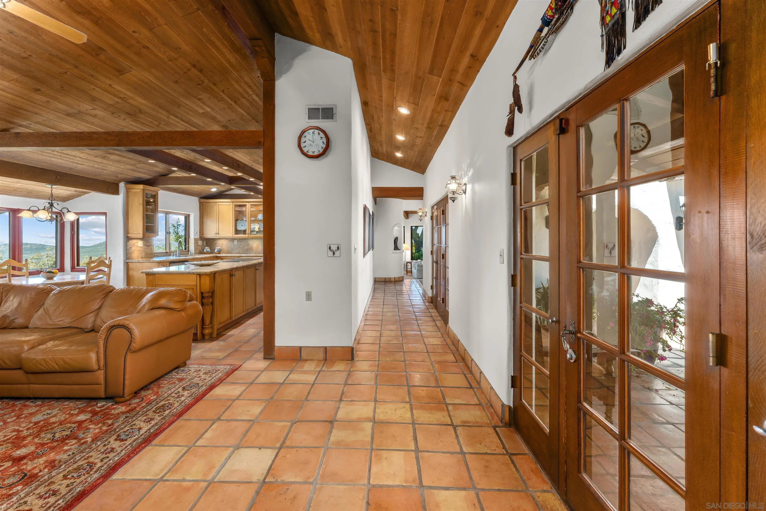 https://cdn.realtyfeed.com/cdn/127/260008496/416a307edf69c6529226845d0cc8979f.webp