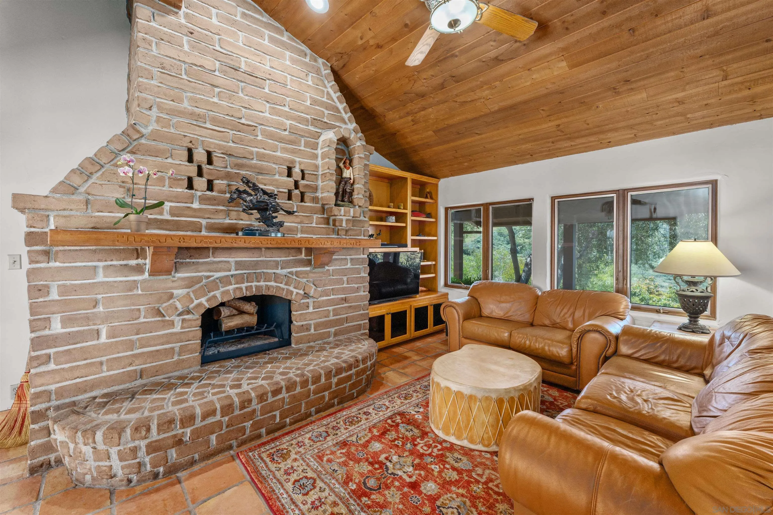 https://cdn.realtyfeed.com/cdn/127/260008496/a79cf2dc9822126e0cbb77bcea4bd53f.webp