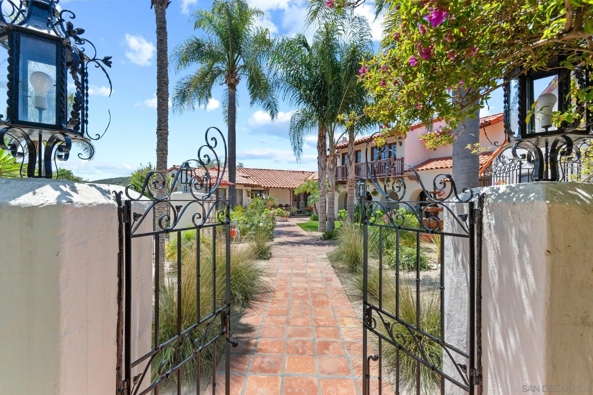 https://cdn.realtyfeed.com/cdn/127/260008496/a9228e08a4847c4d210a003a6733274c.webp